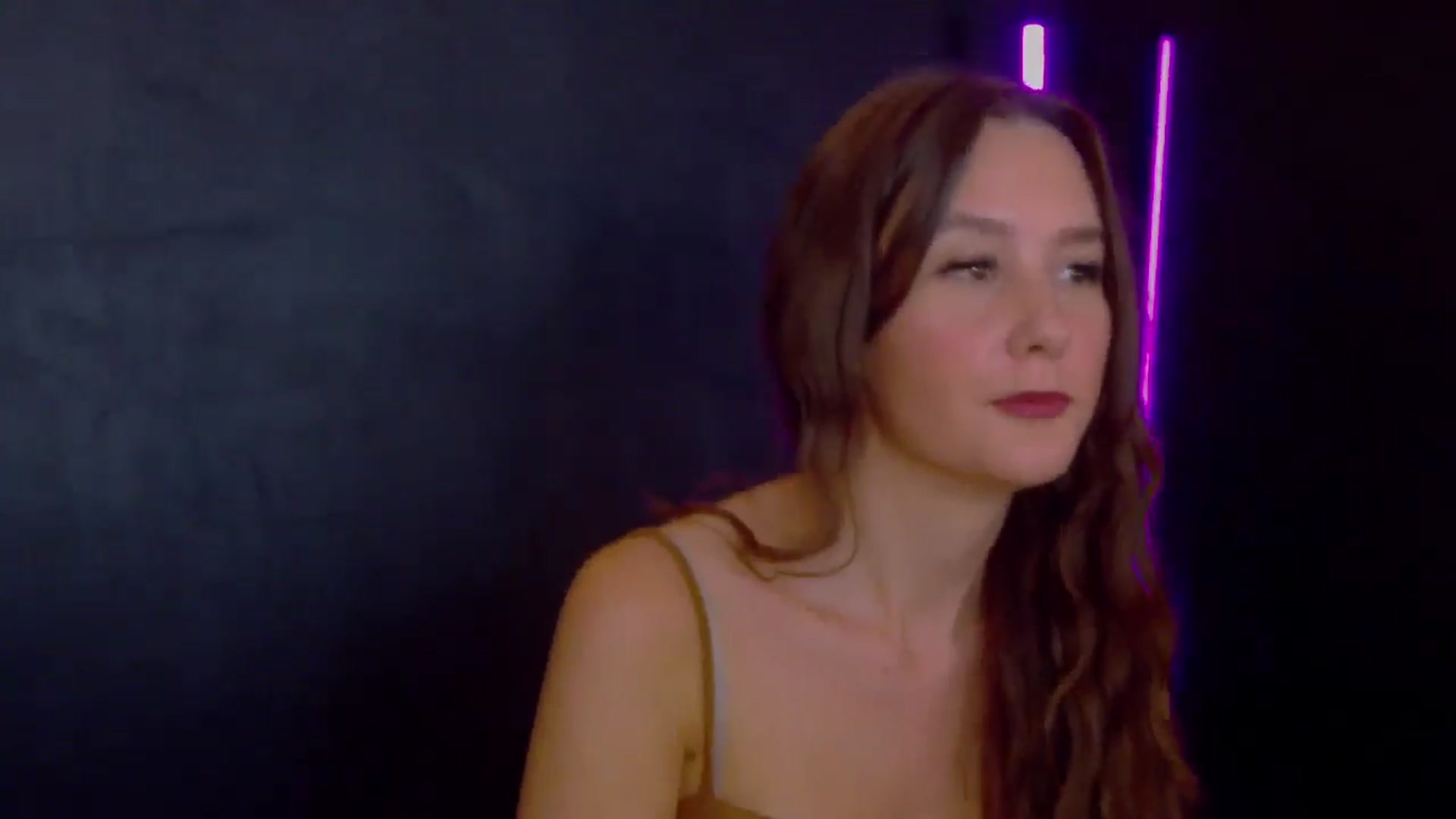 Gallery image thumbnail from Radiance's myfreecams stream on, 07/21/2025, 19:13 image 18 of 20