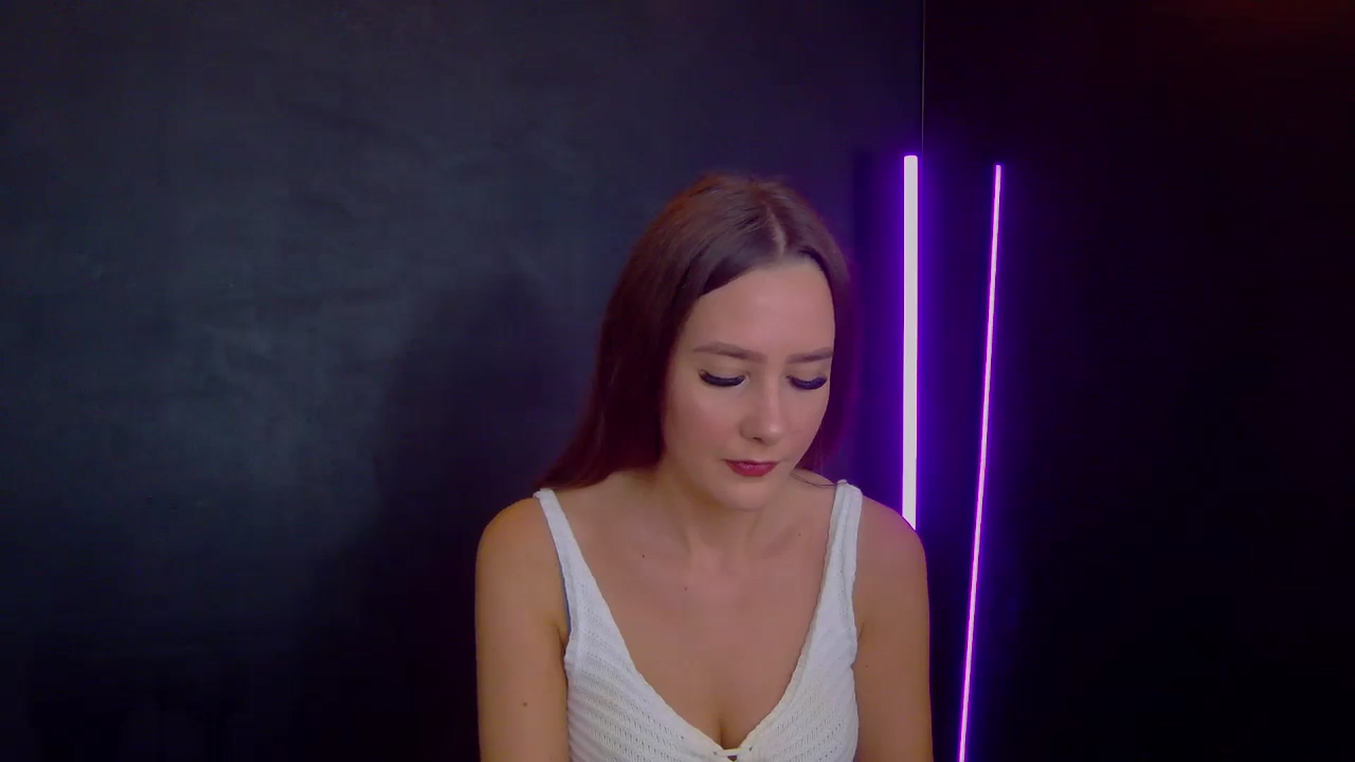 Gallery image thumbnail from Radiance's myfreecams stream on, 07/27/2025, 12:41 image 16 of 20