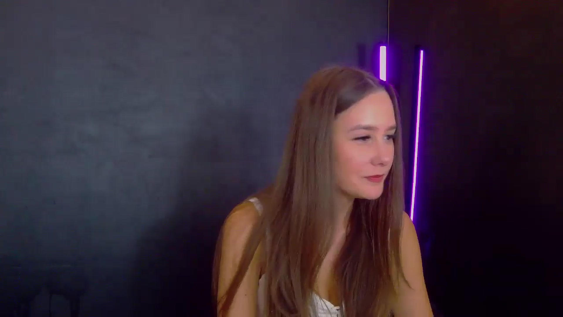 Gallery image thumbnail from Radiance's myfreecams stream on, 07/27/2025, 19:02 image 11 of 20