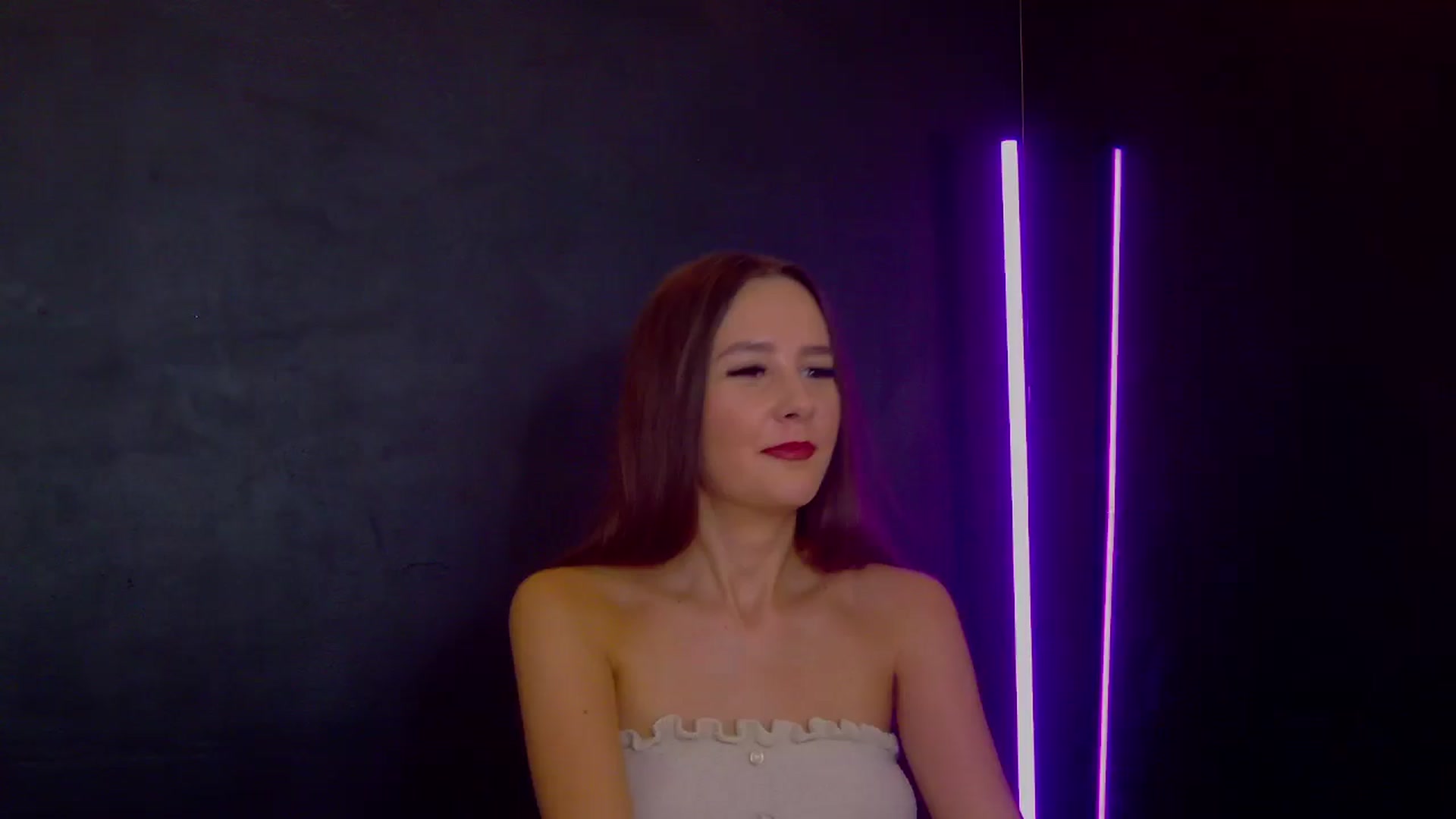 Gallery image thumbnail from Radiance's myfreecams stream on, 07/29/2025, 16:30 image 6 of 20