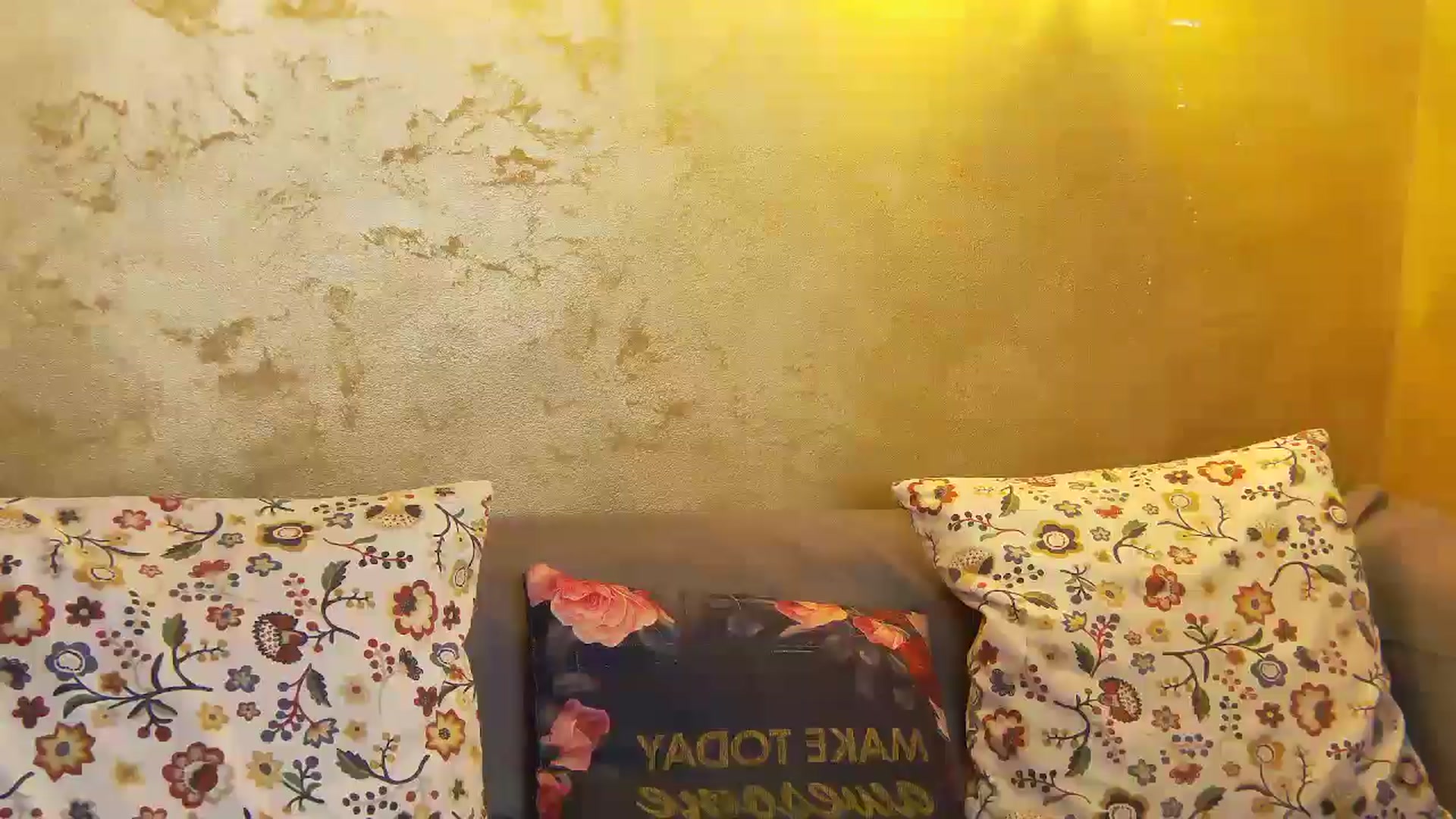 Gallery image thumbnail from Radiance's myfreecams stream on, 08/11/2025, 17:30 image 13 of 20