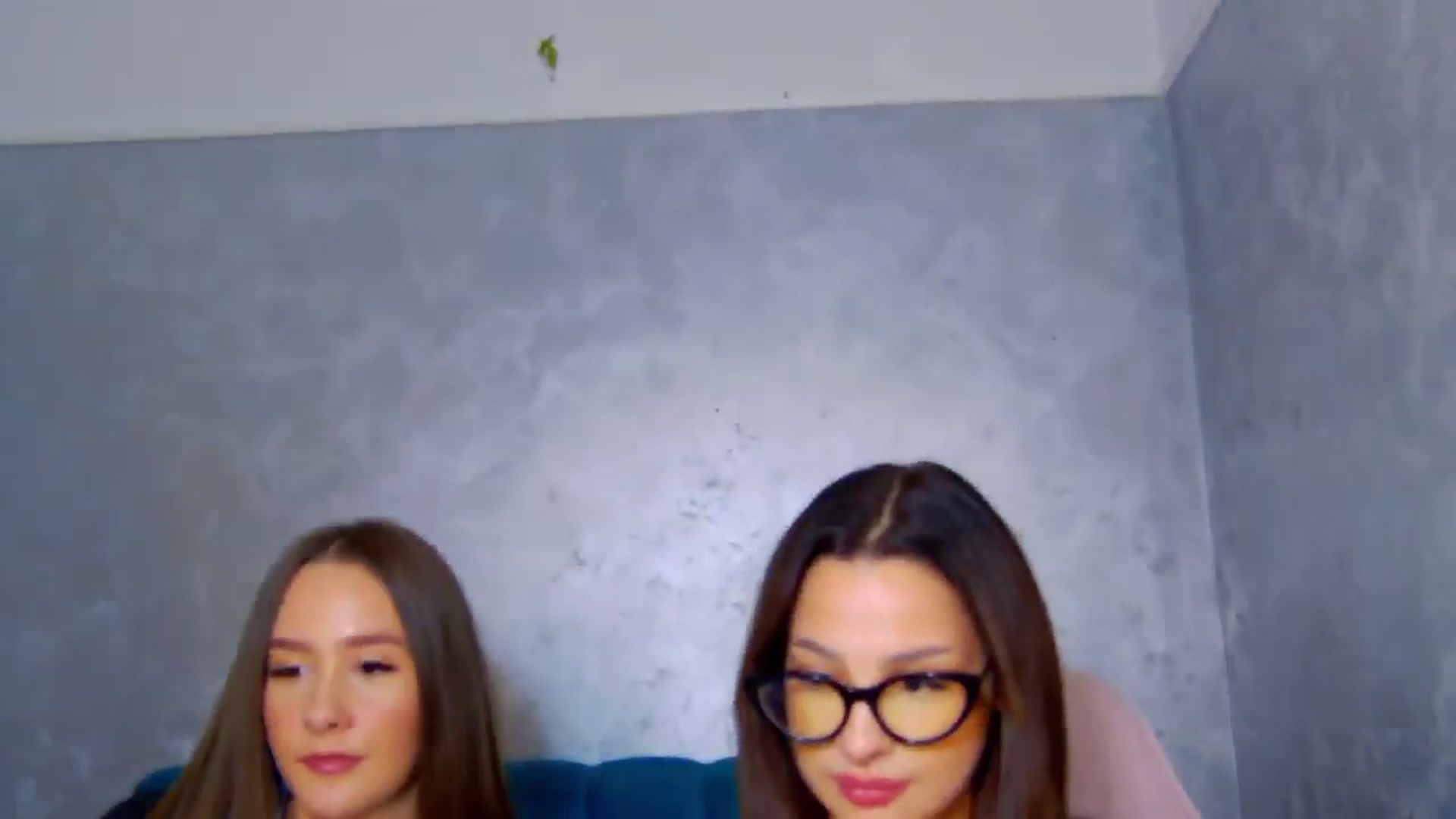 Gallery image thumbnail from Radiance's myfreecams stream on, 08/15/2025, 19:21 image 19 of 20