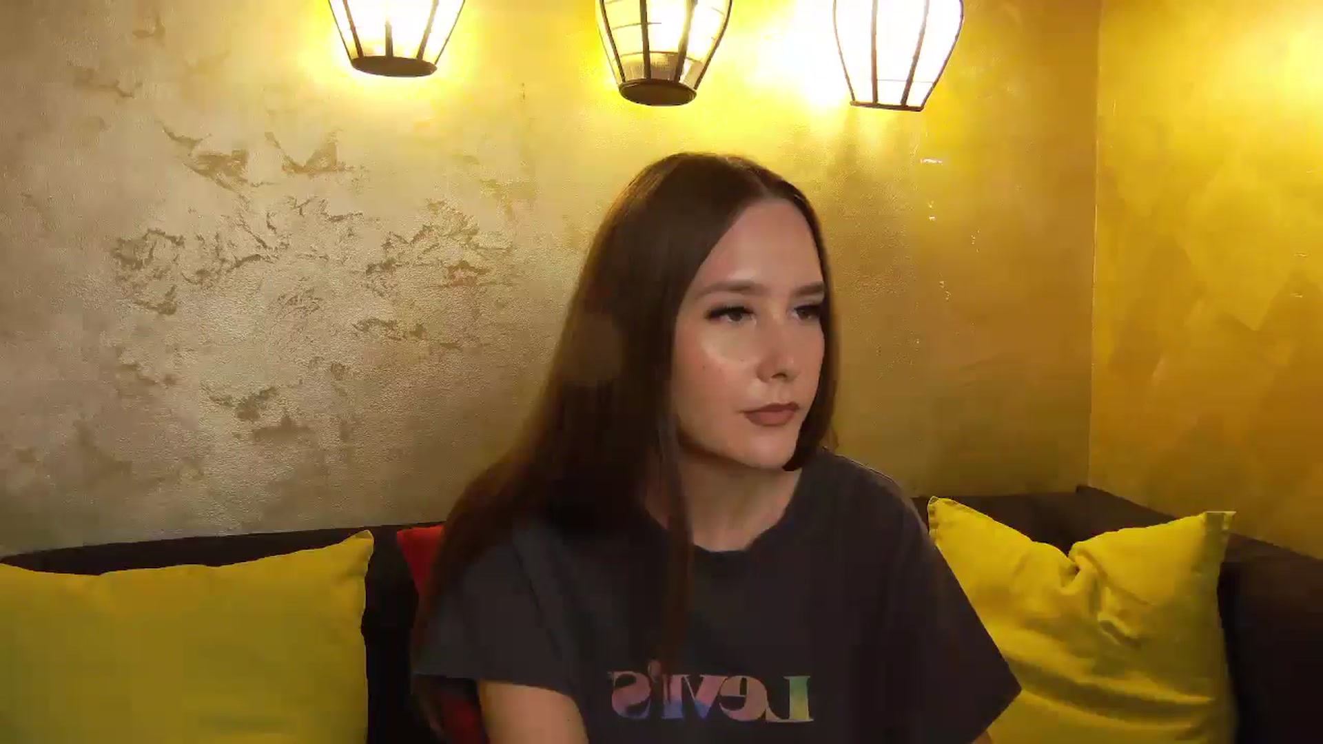 Gallery image thumbnail from Radiance's myfreecams stream on, 08/20/2025, 14:06 image 10 of 20