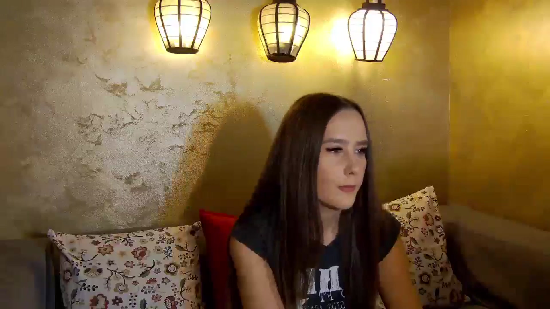 Gallery image thumbnail from Radiance's myfreecams stream on, 09/17/2025, 13:25 image 6 of 20