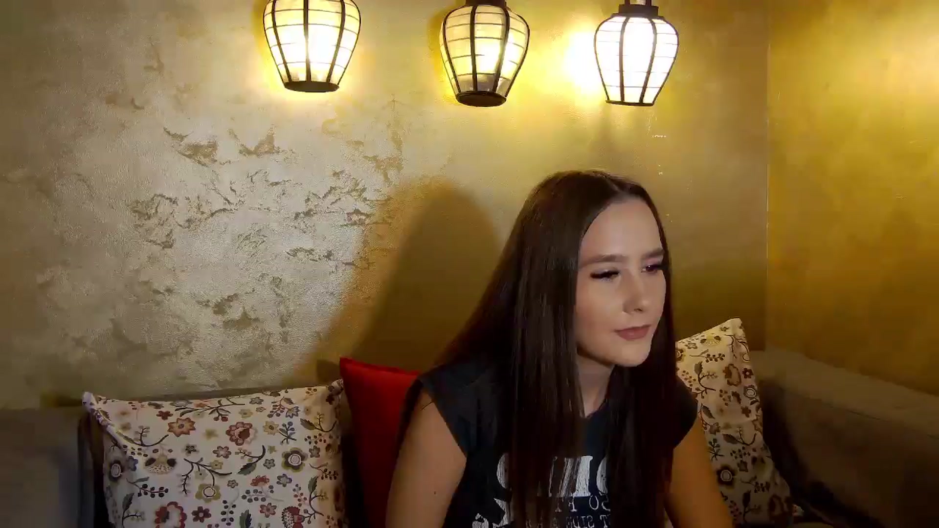 Gallery image thumbnail from Radiance's myfreecams stream on, 09/17/2025, 13:25 image 12 of 20
