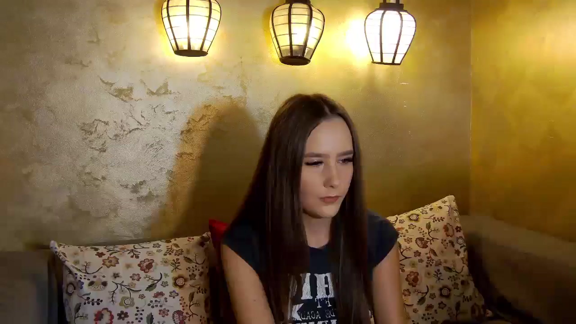 Gallery image thumbnail from Radiance's myfreecams stream on, 09/17/2025, 13:25 image 9 of 20