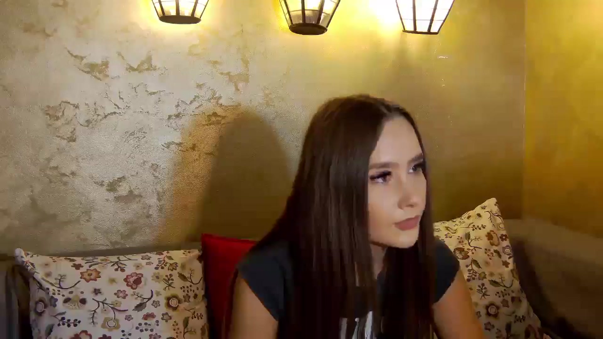 Gallery image thumbnail from Radiance's myfreecams stream on, 09/17/2025, 15:13 image 12 of 20