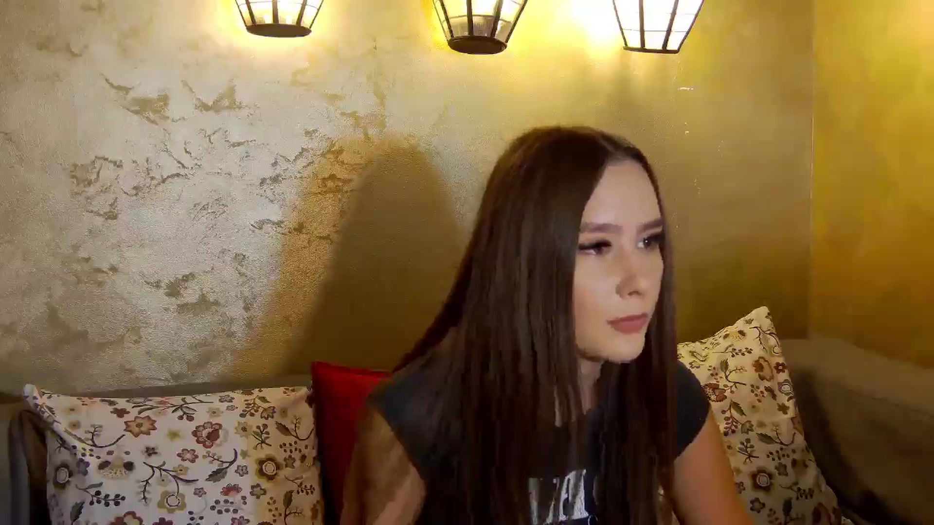 Gallery image thumbnail from Radiance's myfreecams stream on, 09/17/2025, 15:13 image 11 of 20