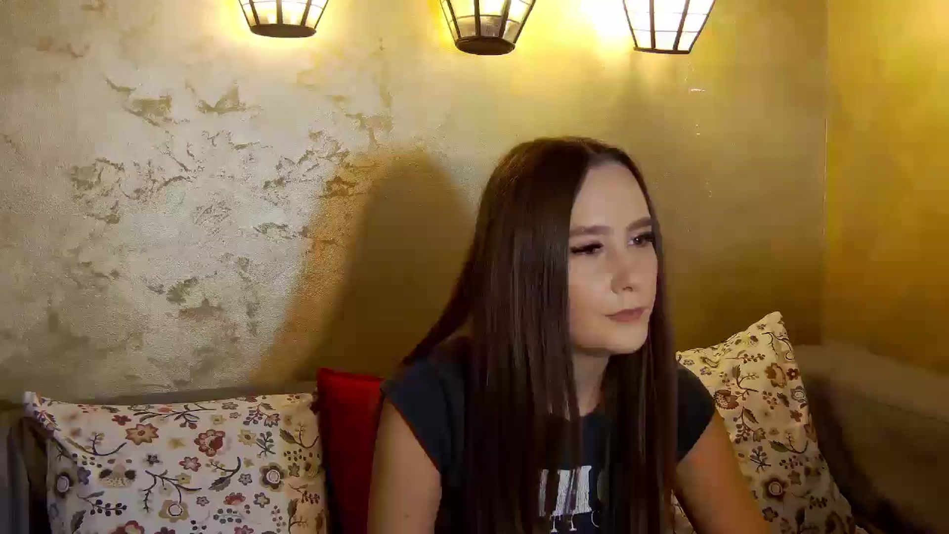 Gallery image thumbnail from Radiance's myfreecams stream on, 09/17/2025, 15:13 image 13 of 20