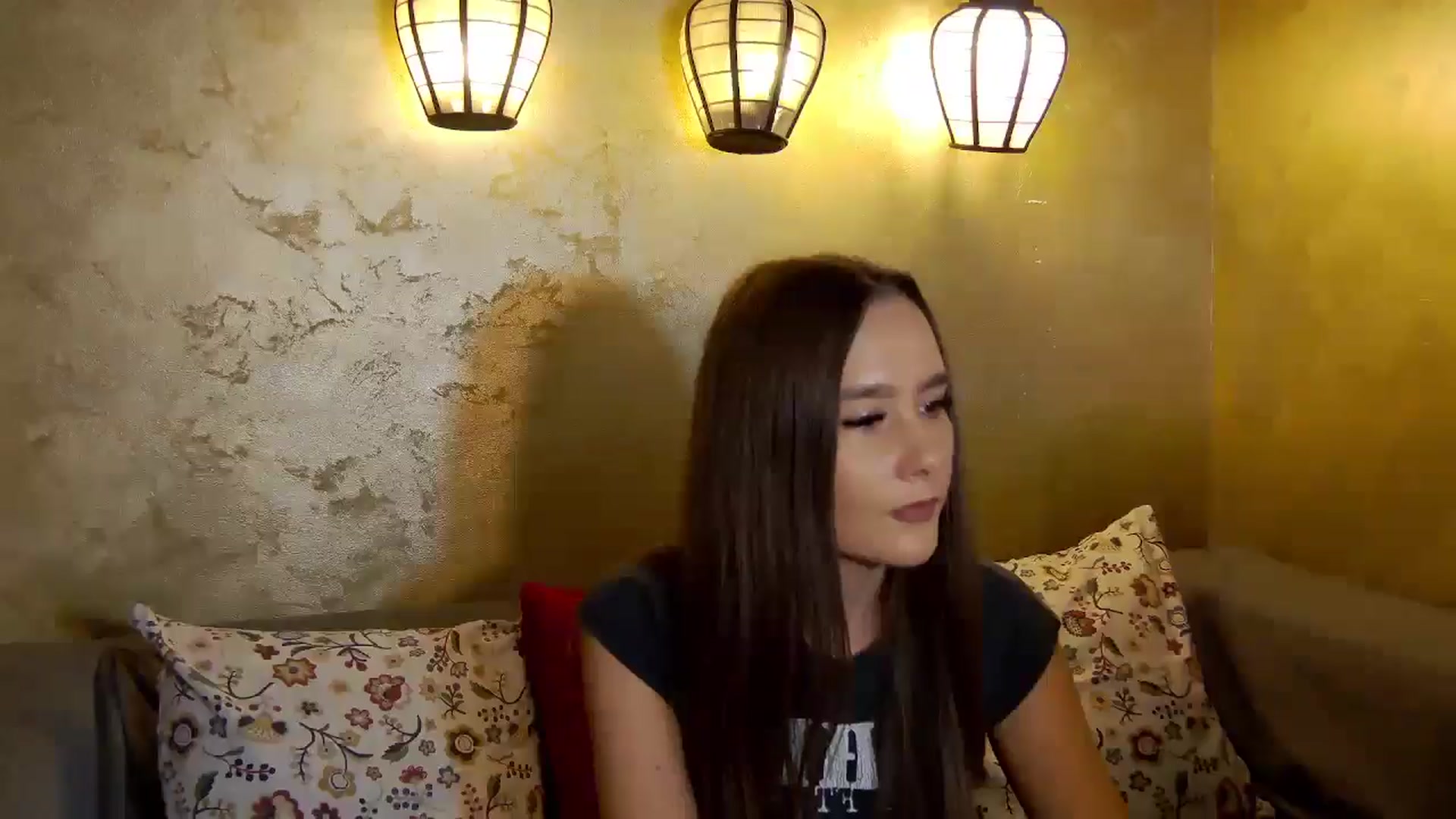 Gallery image thumbnail from Radiance's myfreecams stream on, 09/17/2025, 16:46 image 4 of 20