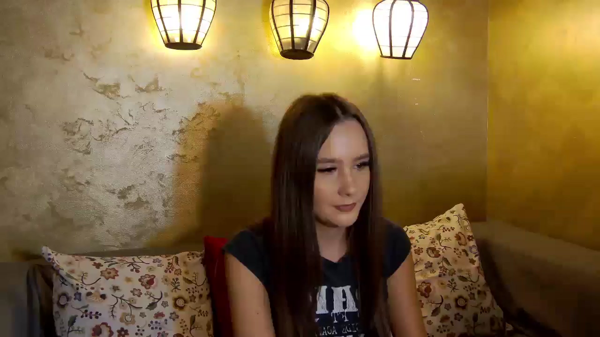 Gallery image thumbnail from Radiance's myfreecams stream on, 09/17/2025, 16:46 image 7 of 20