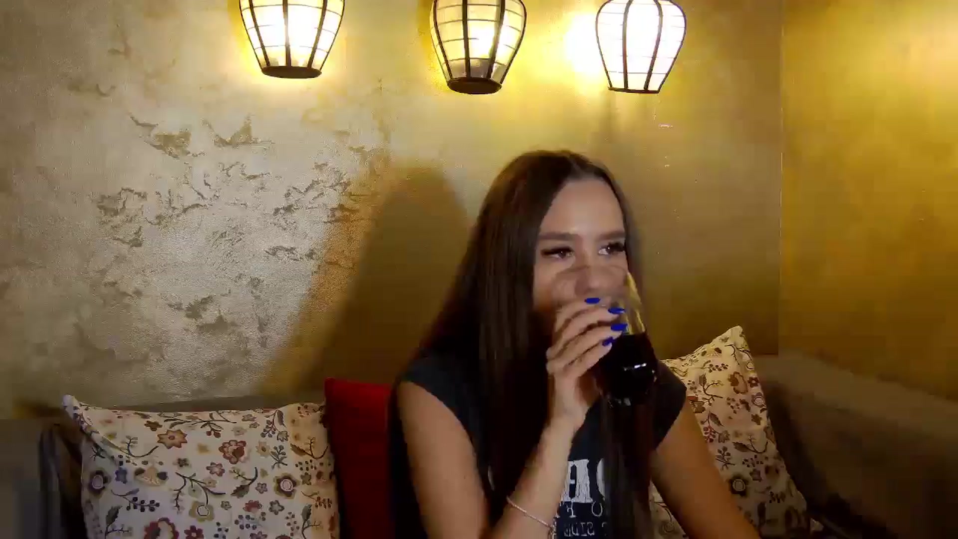 Gallery image thumbnail from Radiance's myfreecams stream on, 09/17/2025, 16:46 image 16 of 20