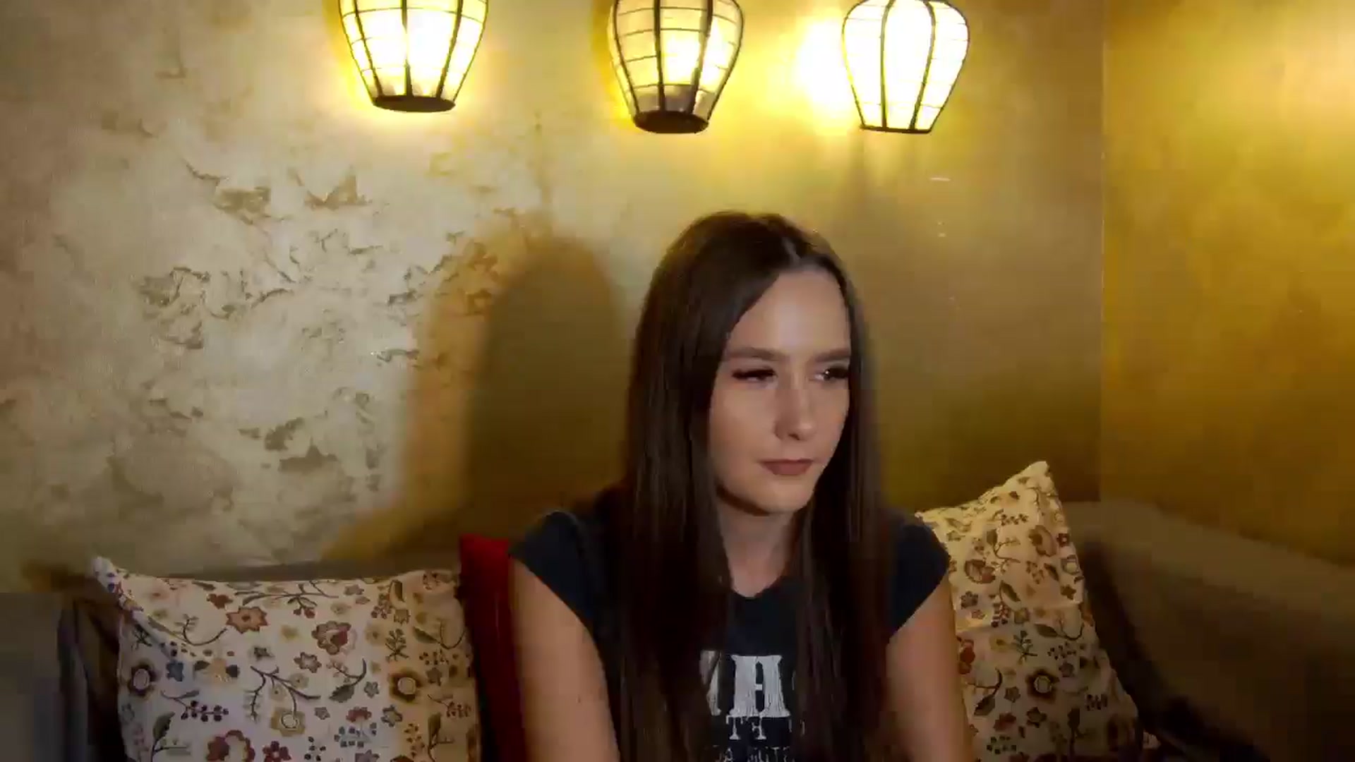 Gallery image thumbnail from Radiance's myfreecams stream on, 09/17/2025, 16:46 image 6 of 20