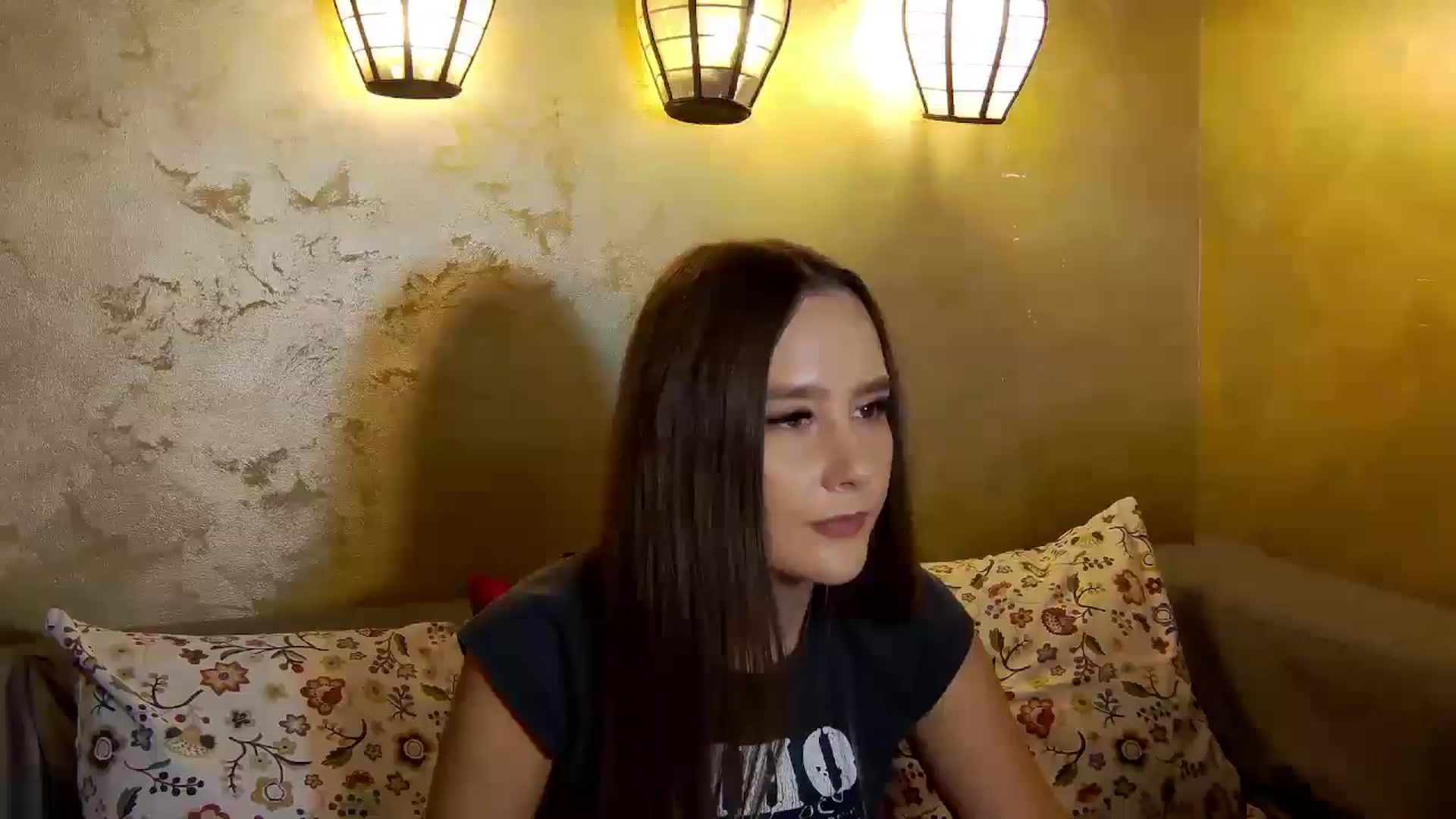 Gallery image thumbnail from Radiance's myfreecams stream on, 09/17/2025, 19:08 image 9 of 20