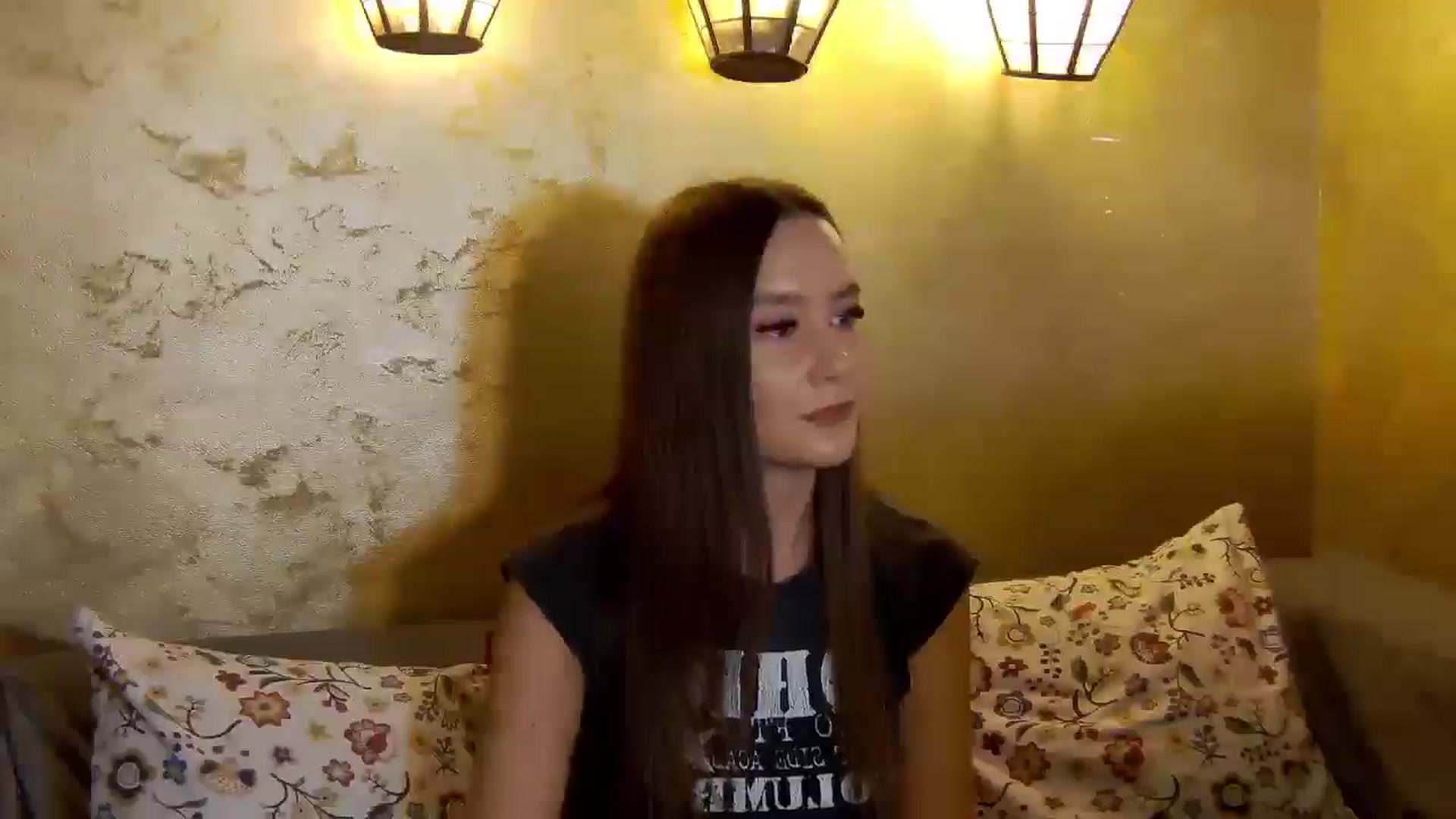 Gallery image thumbnail from Radiance's myfreecams stream on, 09/17/2025, 19:08 image 5 of 20