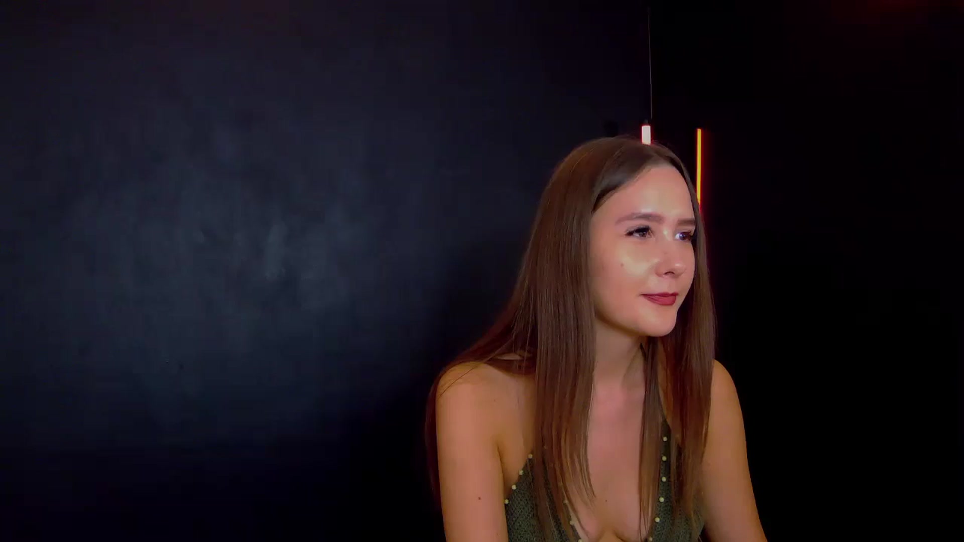 Gallery image thumbnail from Radiance's myfreecams stream on, 09/19/2025, 13:55 image 17 of 20