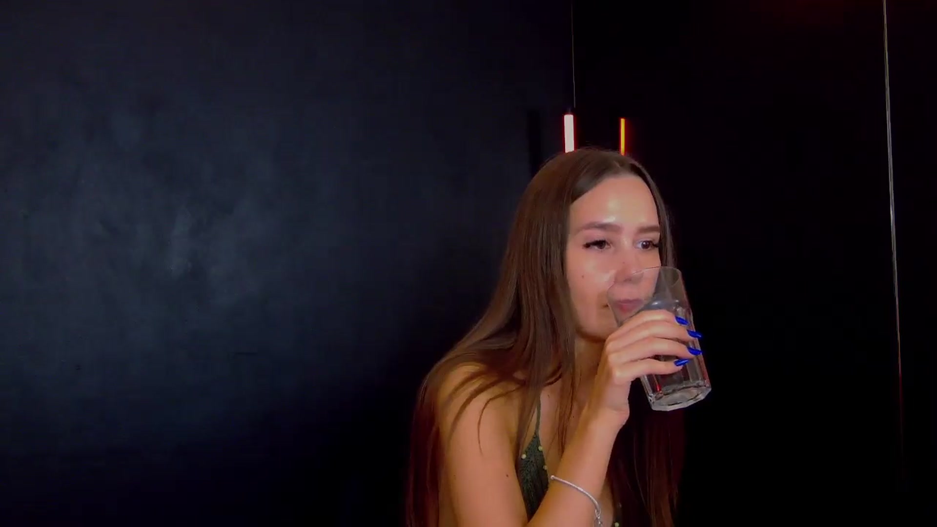 Gallery image thumbnail from Radiance's myfreecams stream on, 09/19/2025, 17:24 image 5 of 20