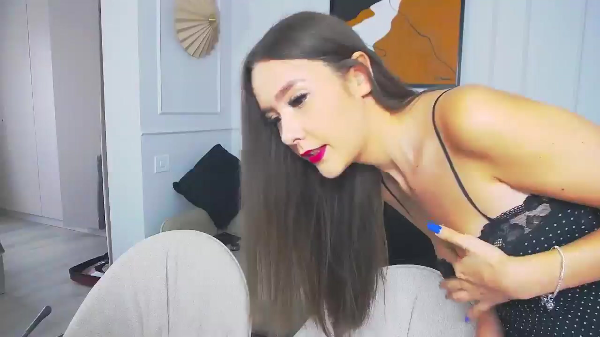 Gallery image thumbnail from Radiance's myfreecams stream on, 09/26/2025, 16:19 image 4 of 20