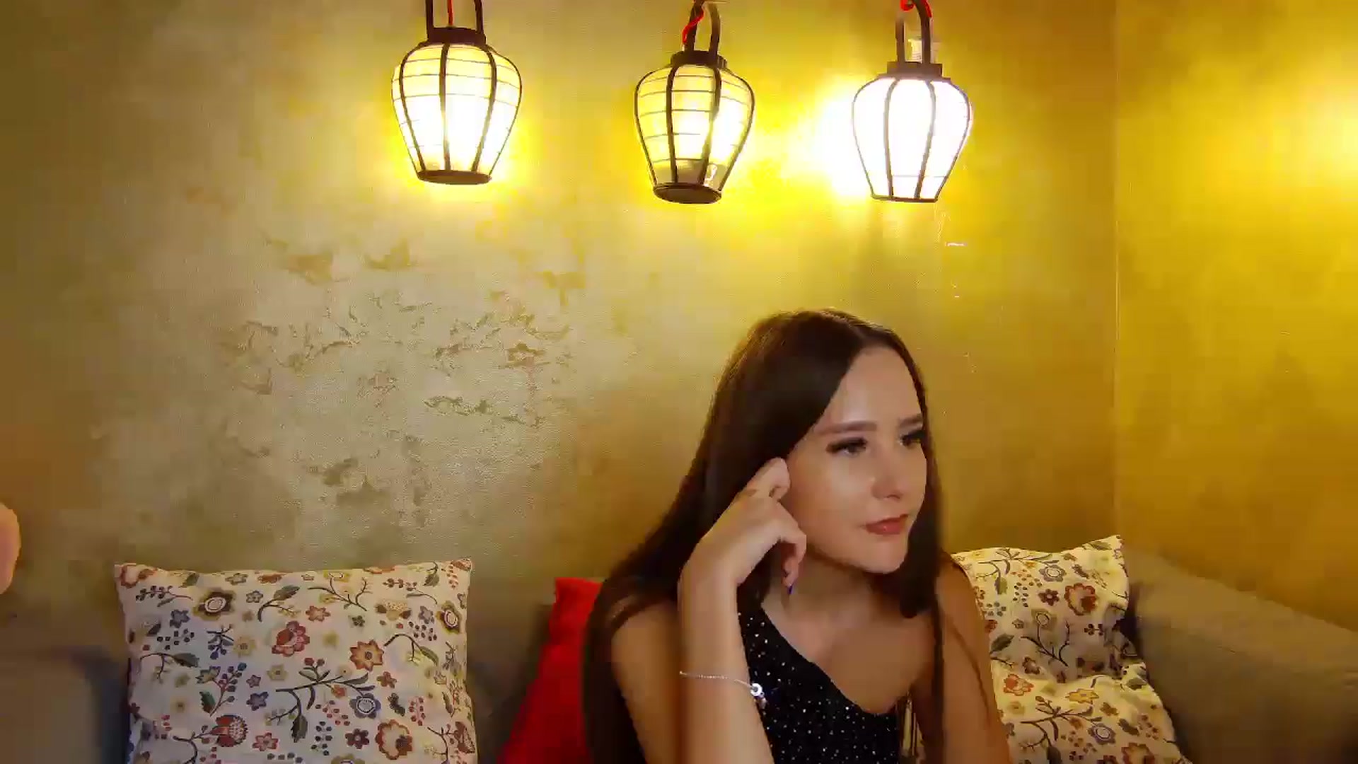 Gallery image thumbnail from Radiance's myfreecams stream on, 09/28/2025, 15:58 image 4 of 20