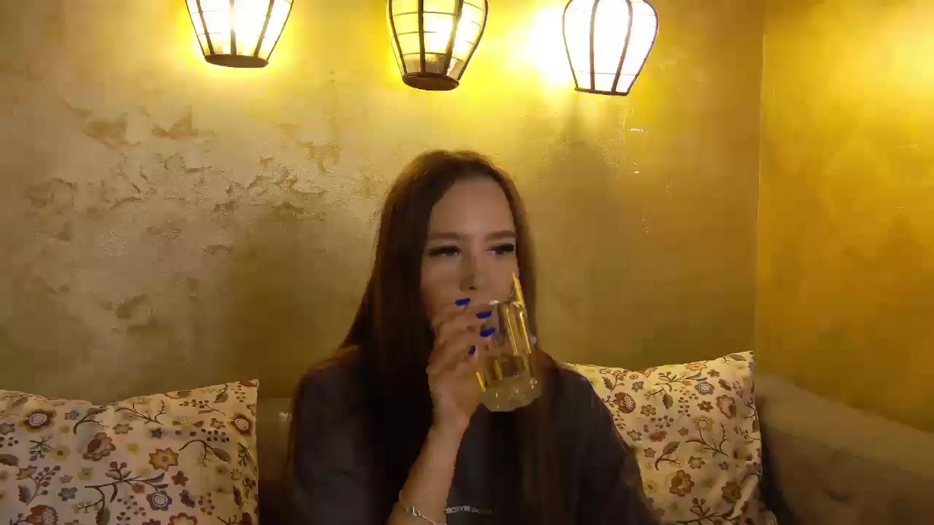 Gallery image thumbnail from Radiance's myfreecams stream on, 09/30/2025, 13:49 image 17 of 20