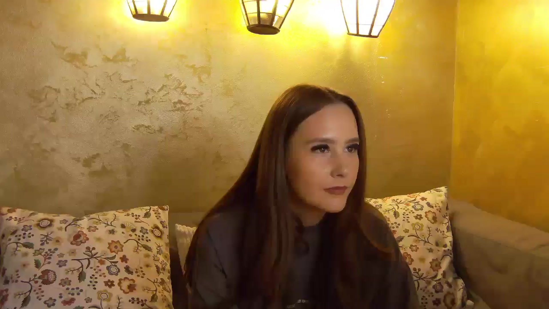Gallery image thumbnail from Radiance's myfreecams stream on, 09/30/2025, 18:05 image 8 of 20