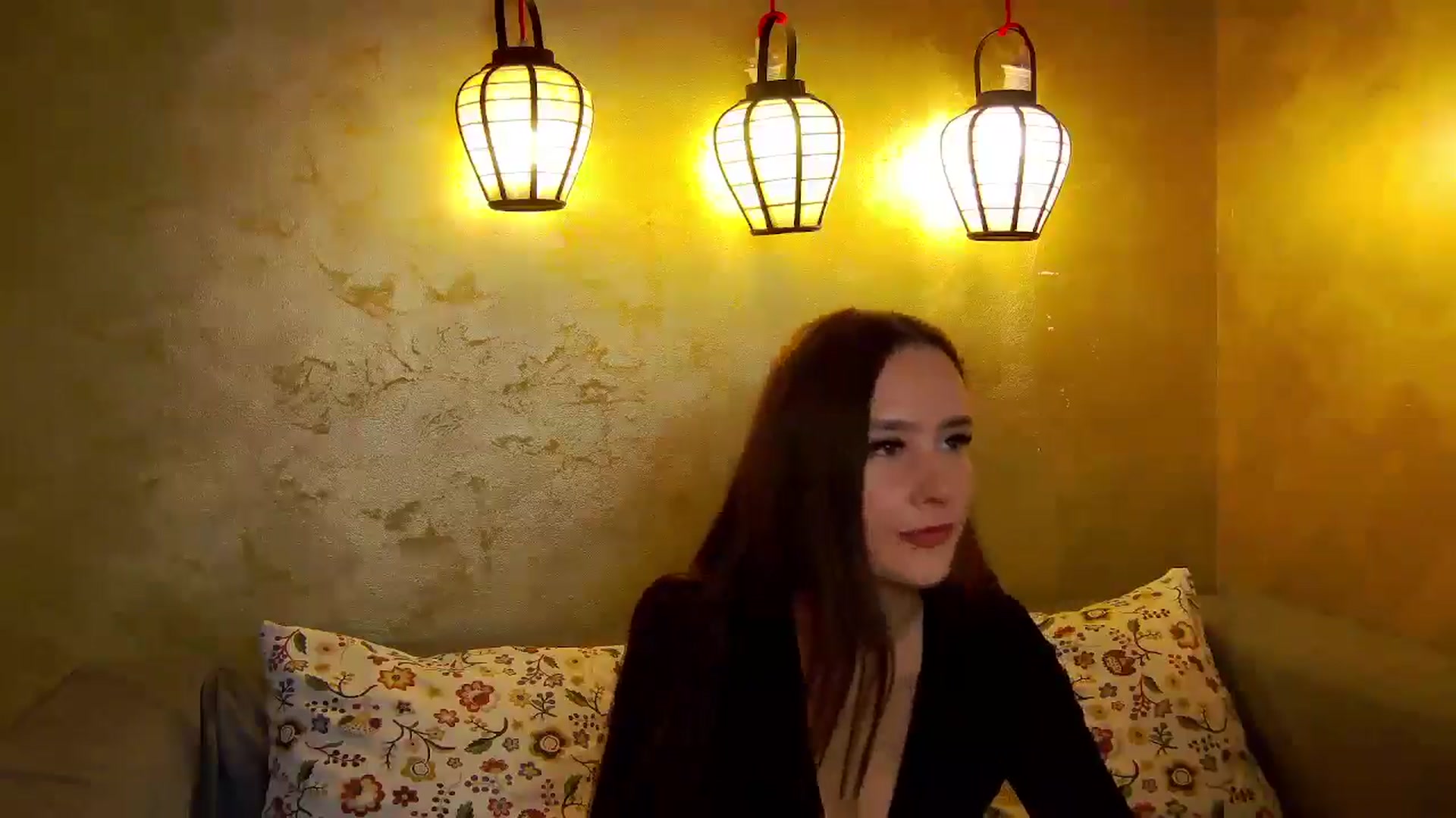 Gallery image thumbnail from Radiance's myfreecams stream on, 10/13/2025, 14:13 image 3 of 20