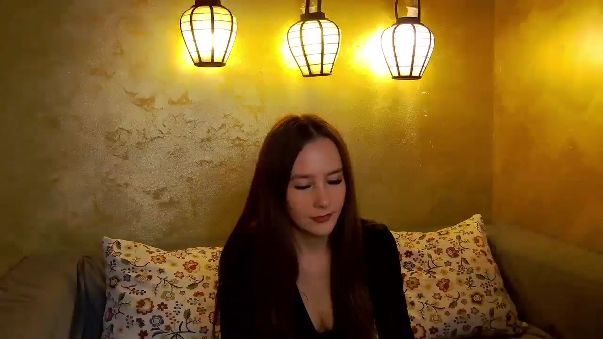 Gallery image thumbnail from Radiance's myfreecams stream on, 10/13/2025, 14:13 image 18 of 20