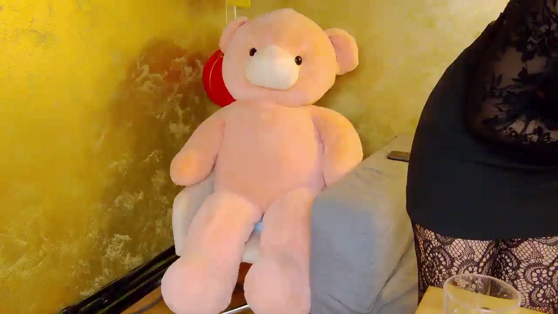 Gallery image thumbnail from Radiance's myfreecams stream on, 10/15/2025, 14:25 image 10 of 20
