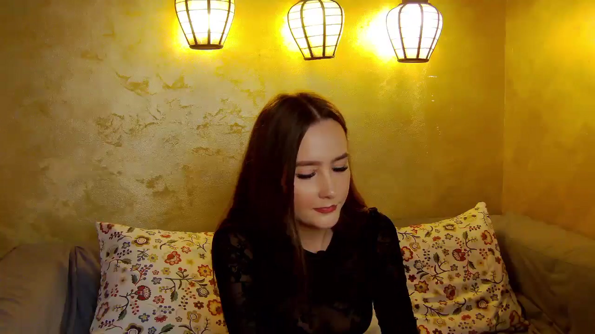 Gallery image thumbnail from Radiance's myfreecams stream on, 10/15/2025, 18:10 image 7 of 20