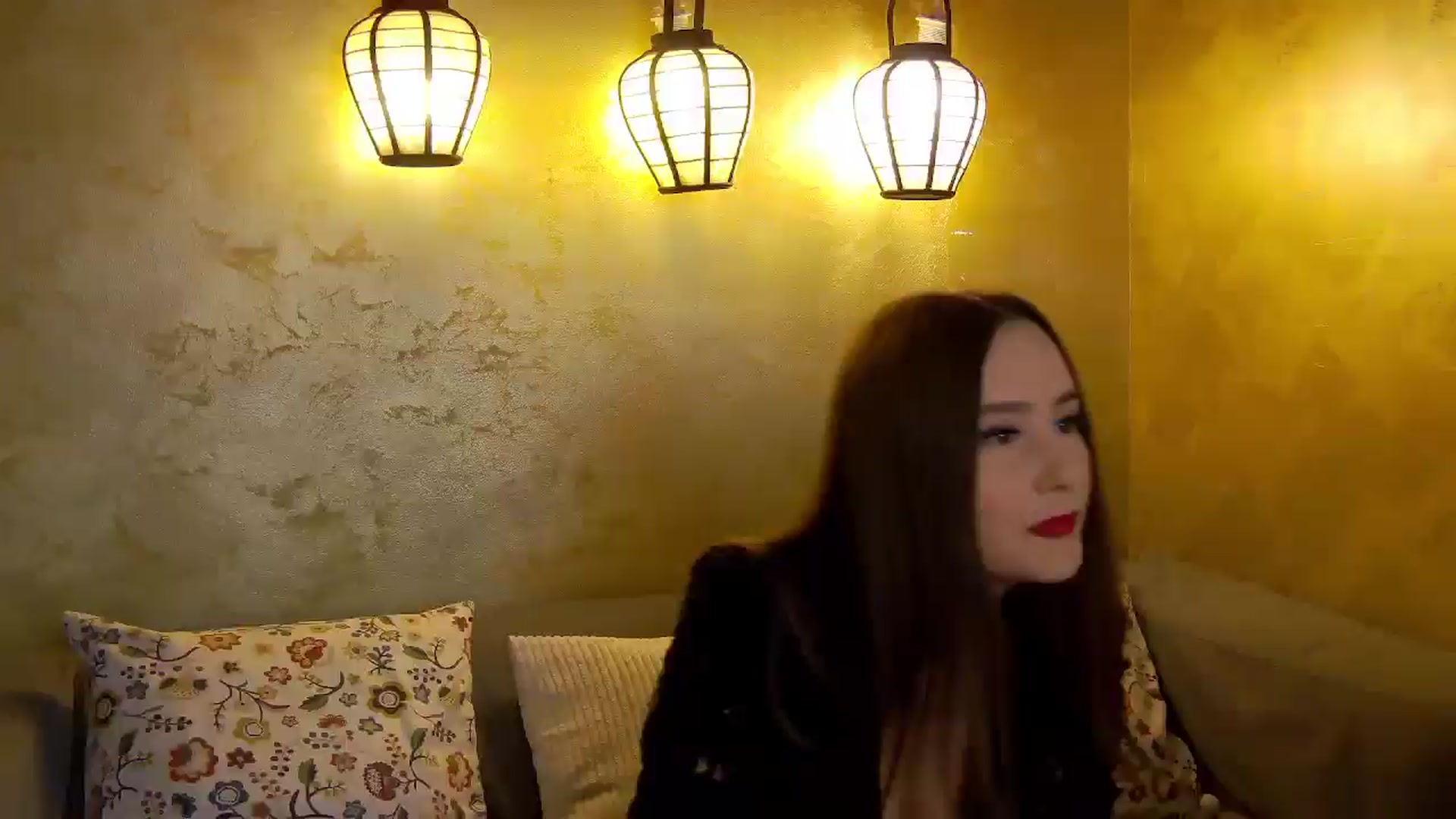 Gallery image thumbnail from Radiance's myfreecams stream on, 10/19/2025, 14:04 image 4 of 20