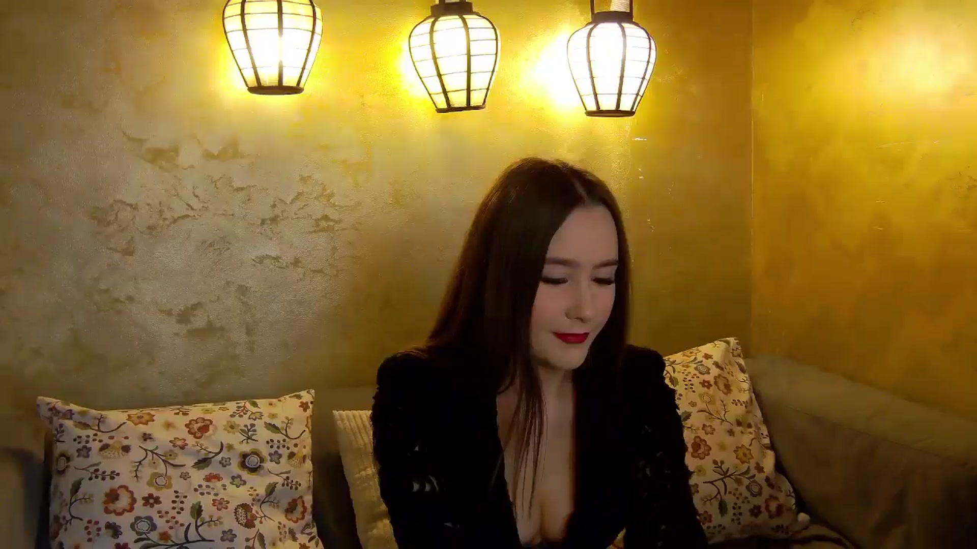 Gallery image thumbnail from Radiance's myfreecams stream on, 10/19/2025, 14:04 image 19 of 20