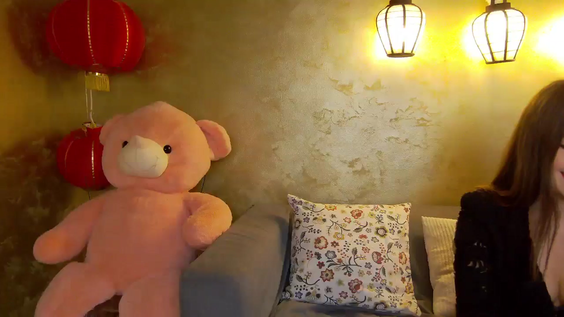 Gallery image thumbnail from Radiance's myfreecams stream on, 10/19/2025, 14:04 image 14 of 20