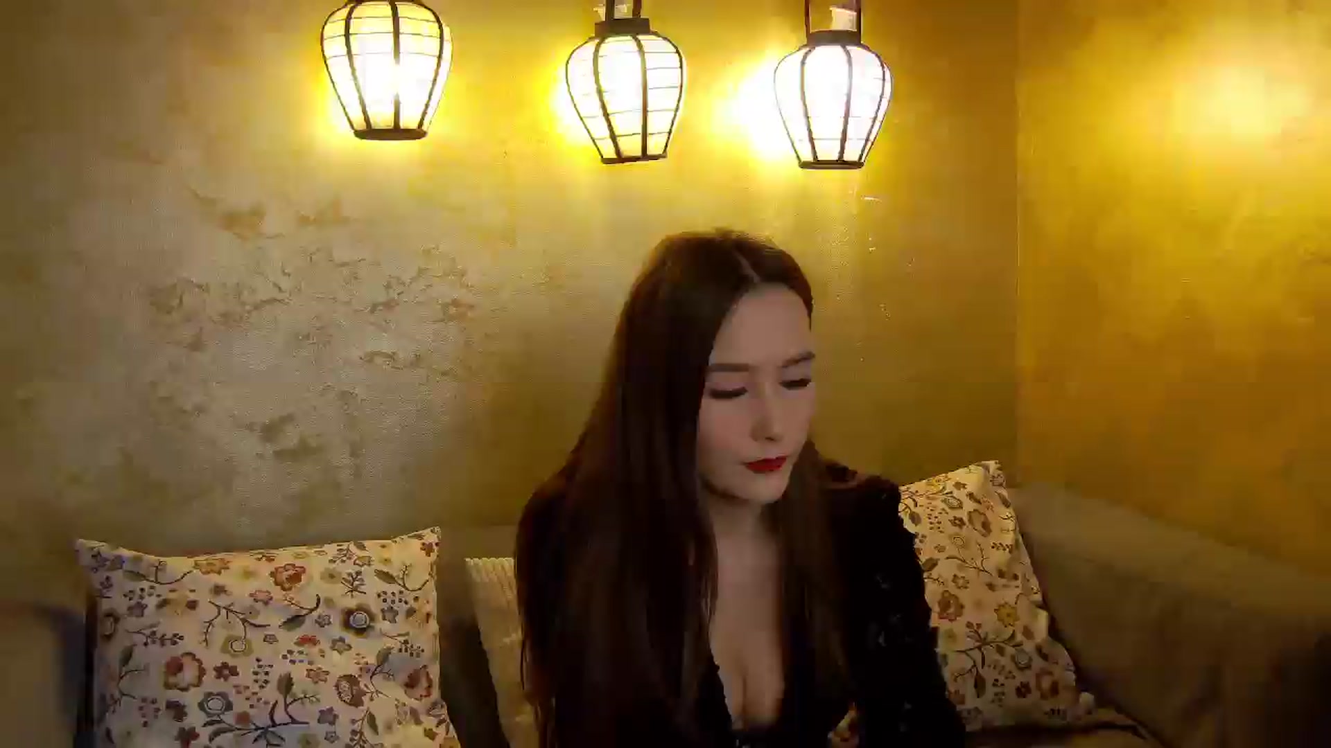 Gallery image thumbnail from Radiance's myfreecams stream on, 10/19/2025, 14:45 image 1 of 20