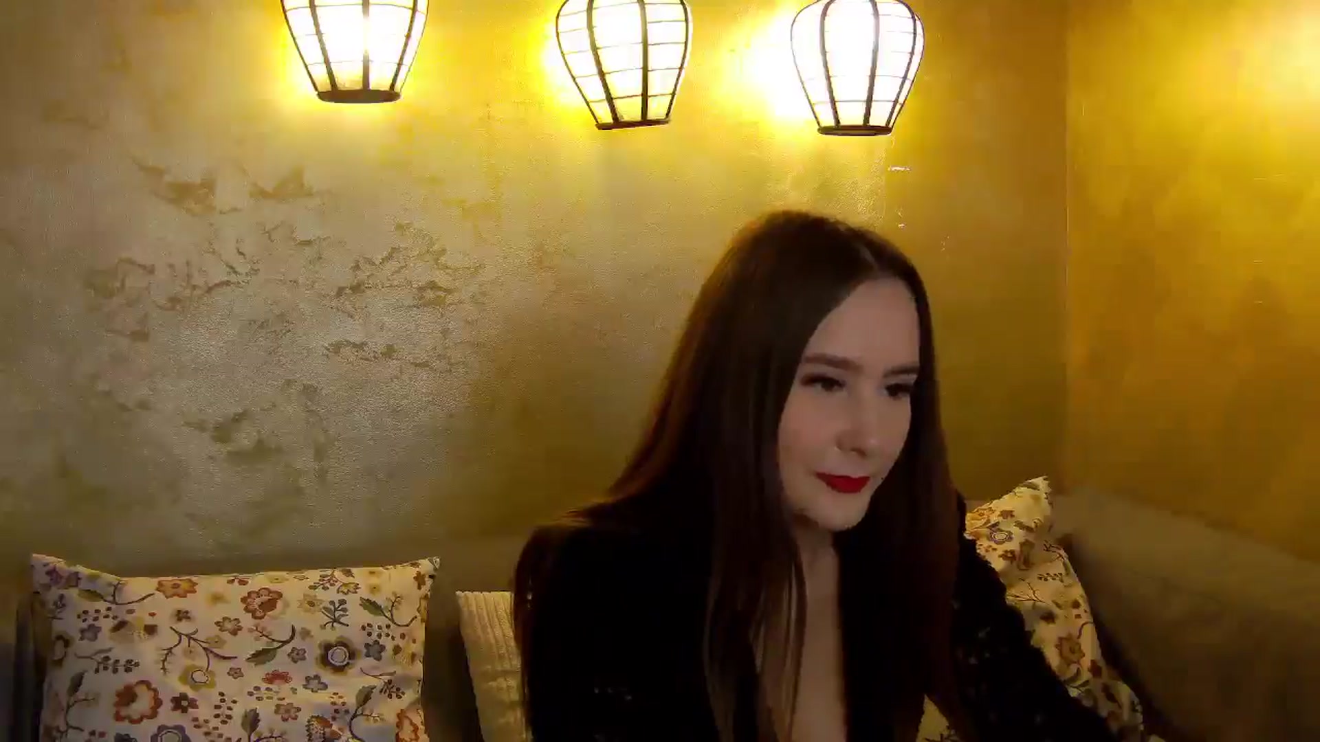 Gallery image thumbnail from Radiance's myfreecams stream on, 10/19/2025, 17:31 image 4 of 20