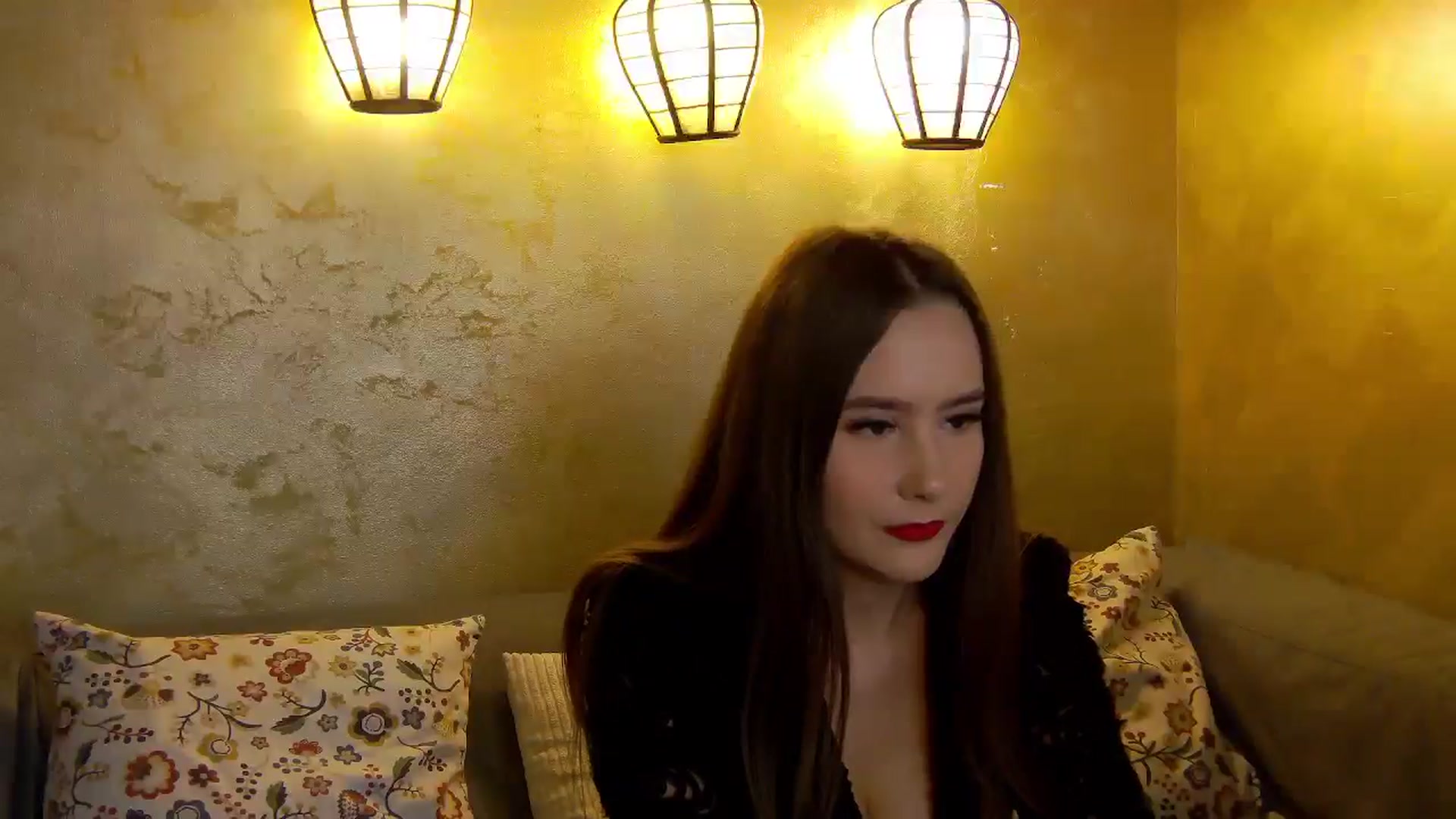 Gallery image thumbnail from Radiance's myfreecams stream on, 10/19/2025, 17:31 image 7 of 20