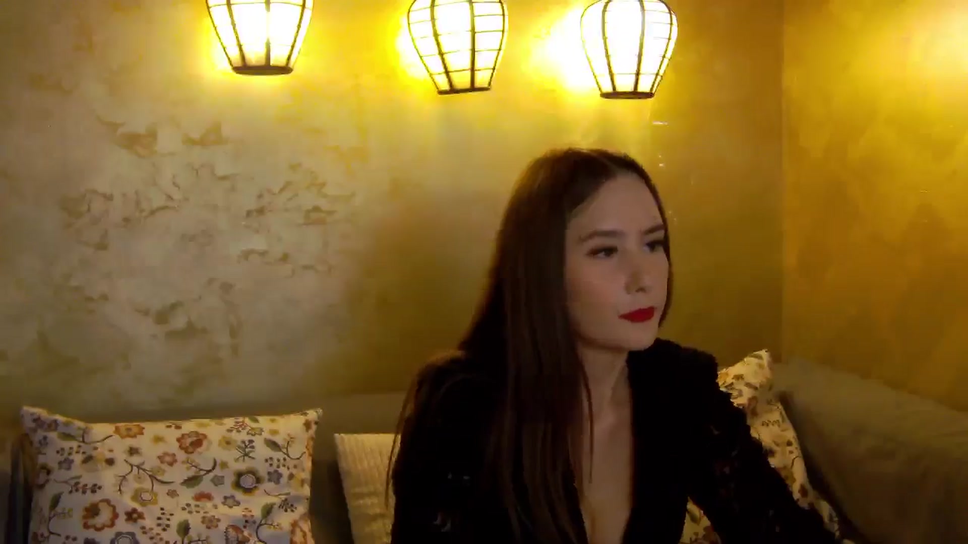 Gallery image thumbnail from Radiance's myfreecams stream on, 10/19/2025, 17:31 image 17 of 20