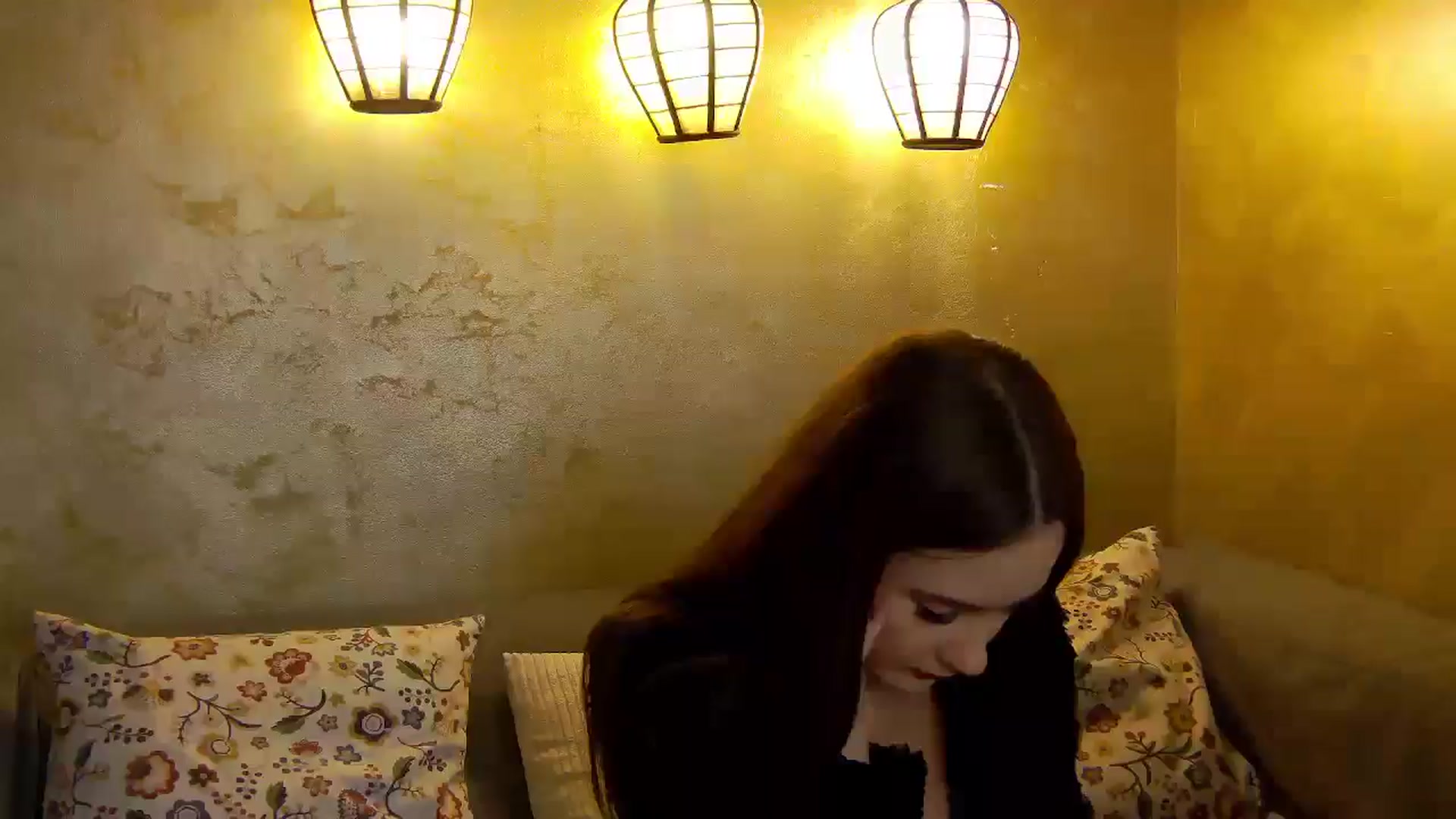 Gallery image thumbnail from Radiance's myfreecams stream on, 10/19/2025, 17:31 image 18 of 20