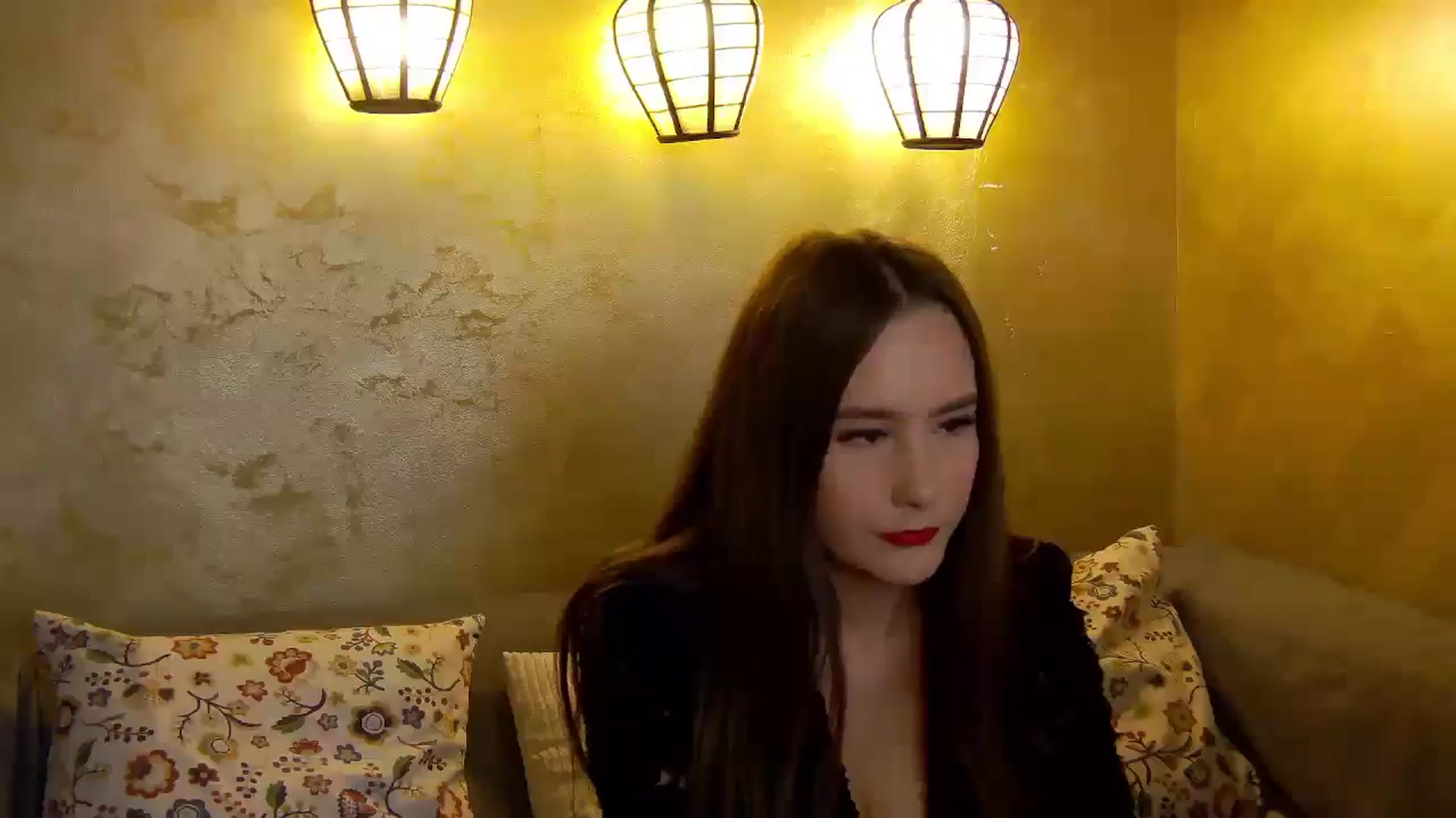 Gallery image thumbnail from Radiance's myfreecams stream on, 10/19/2025, 17:31 image 11 of 20