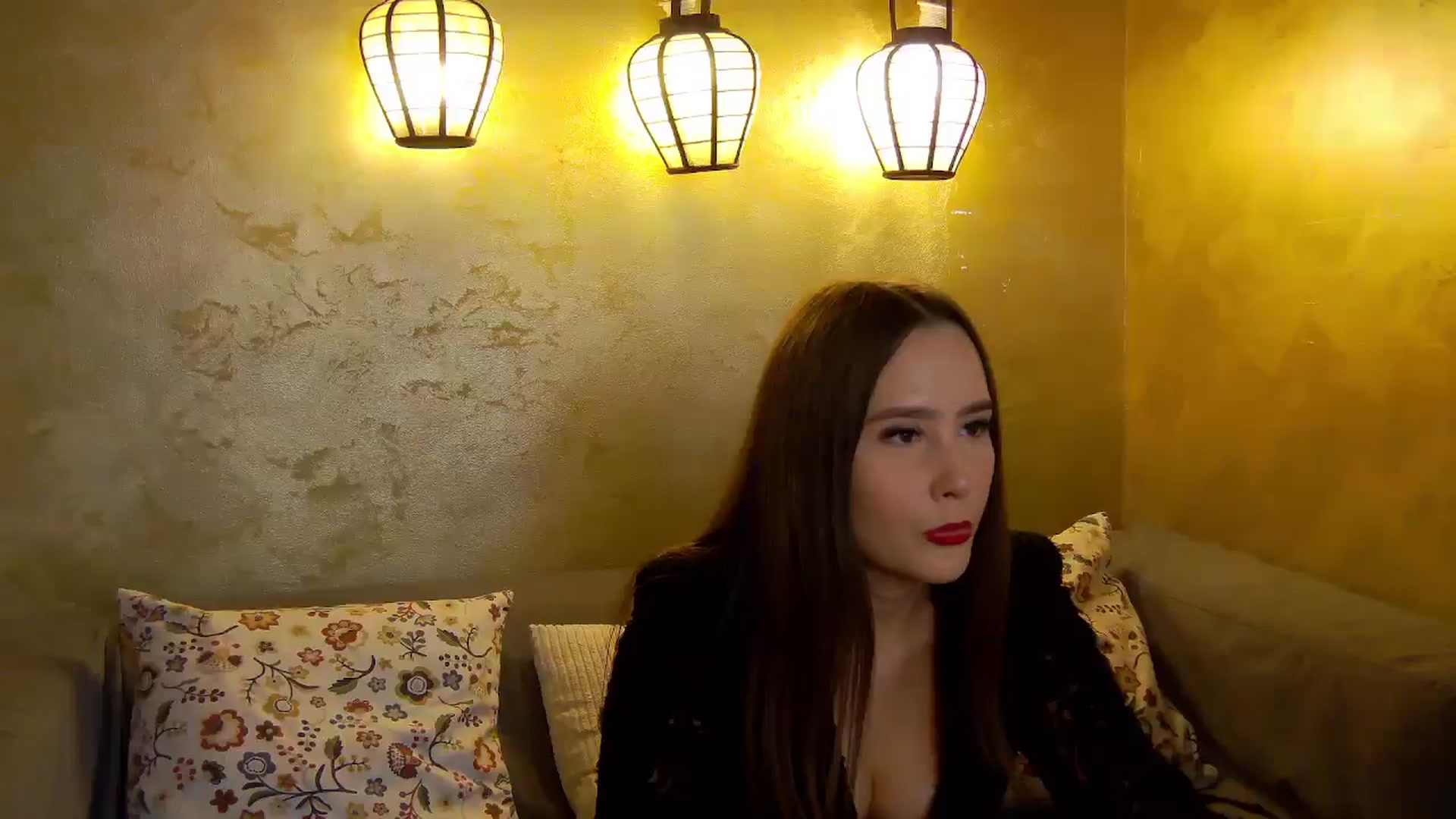 Gallery image thumbnail from Radiance's myfreecams stream on, 10/19/2025, 19:02 image 11 of 20