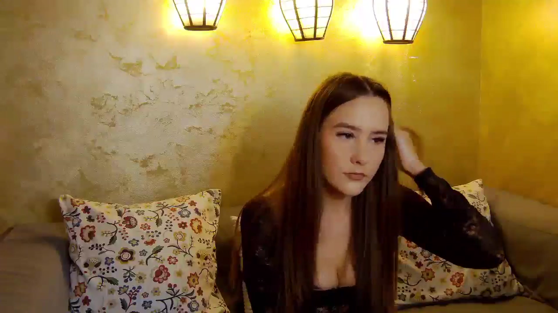 Gallery image thumbnail from Radiance's myfreecams stream on, 10/22/2025, 12:54 image 11 of 20