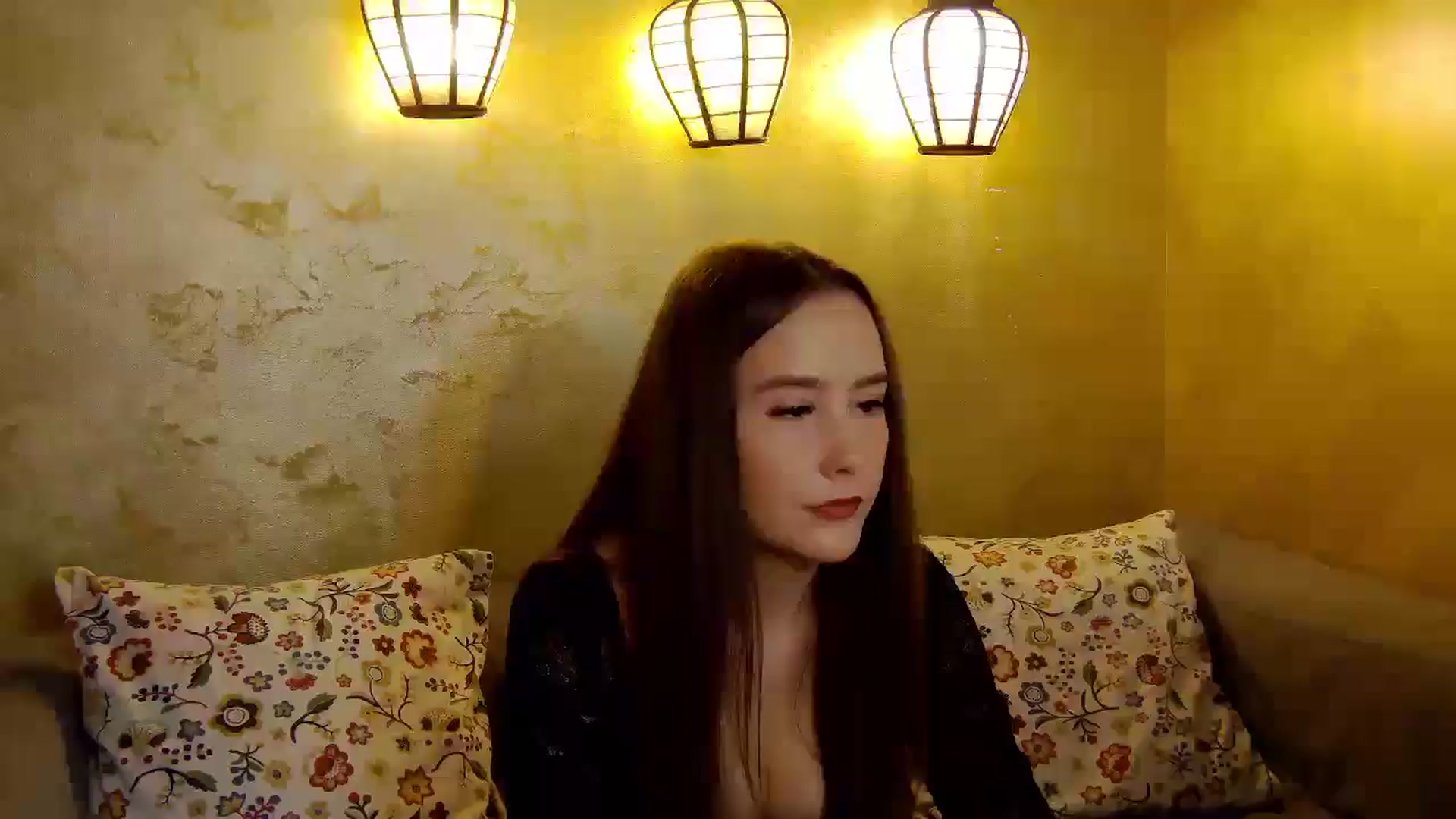 Gallery image thumbnail from Radiance's myfreecams stream on, 10/22/2025, 14:43 image 2 of 20
