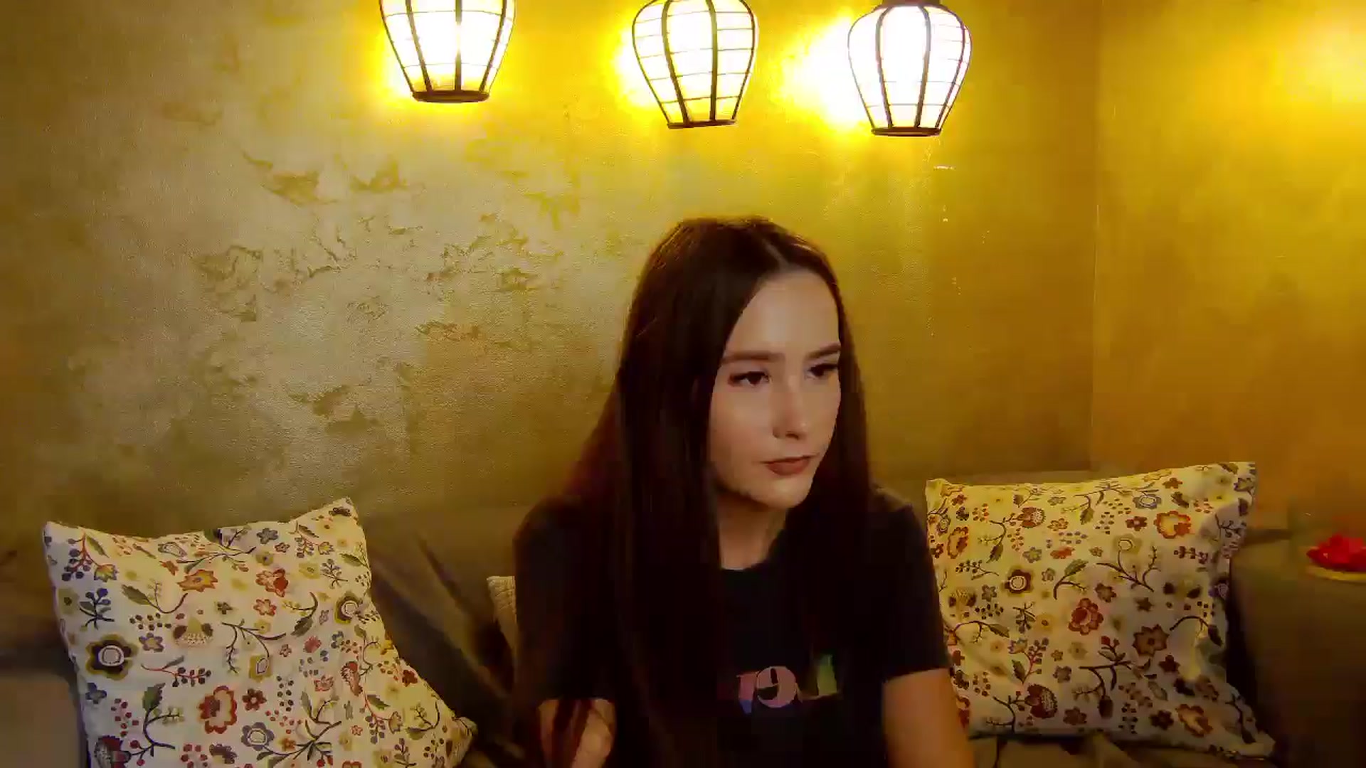 Gallery image thumbnail from Radiance's myfreecams stream on, 10/23/2025, 18:49 image 10 of 20