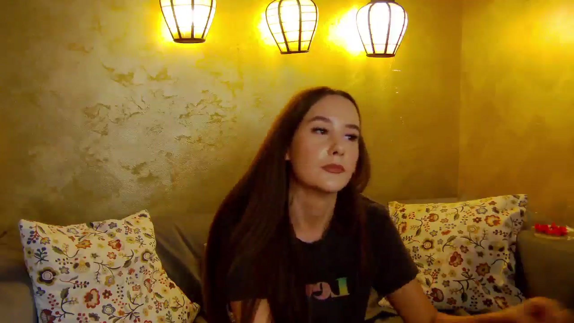 Gallery image thumbnail from Radiance's myfreecams stream on, 10/23/2025, 18:49 image 5 of 20