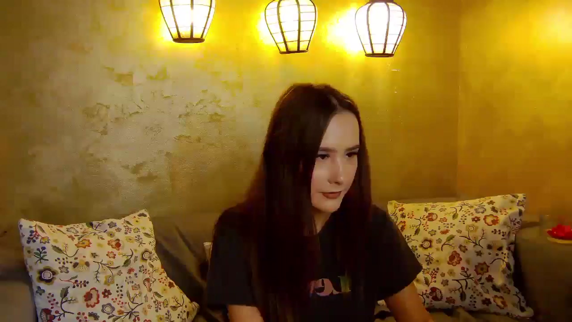 Gallery image thumbnail from Radiance's myfreecams stream on, 10/23/2025, 18:49 image 11 of 20