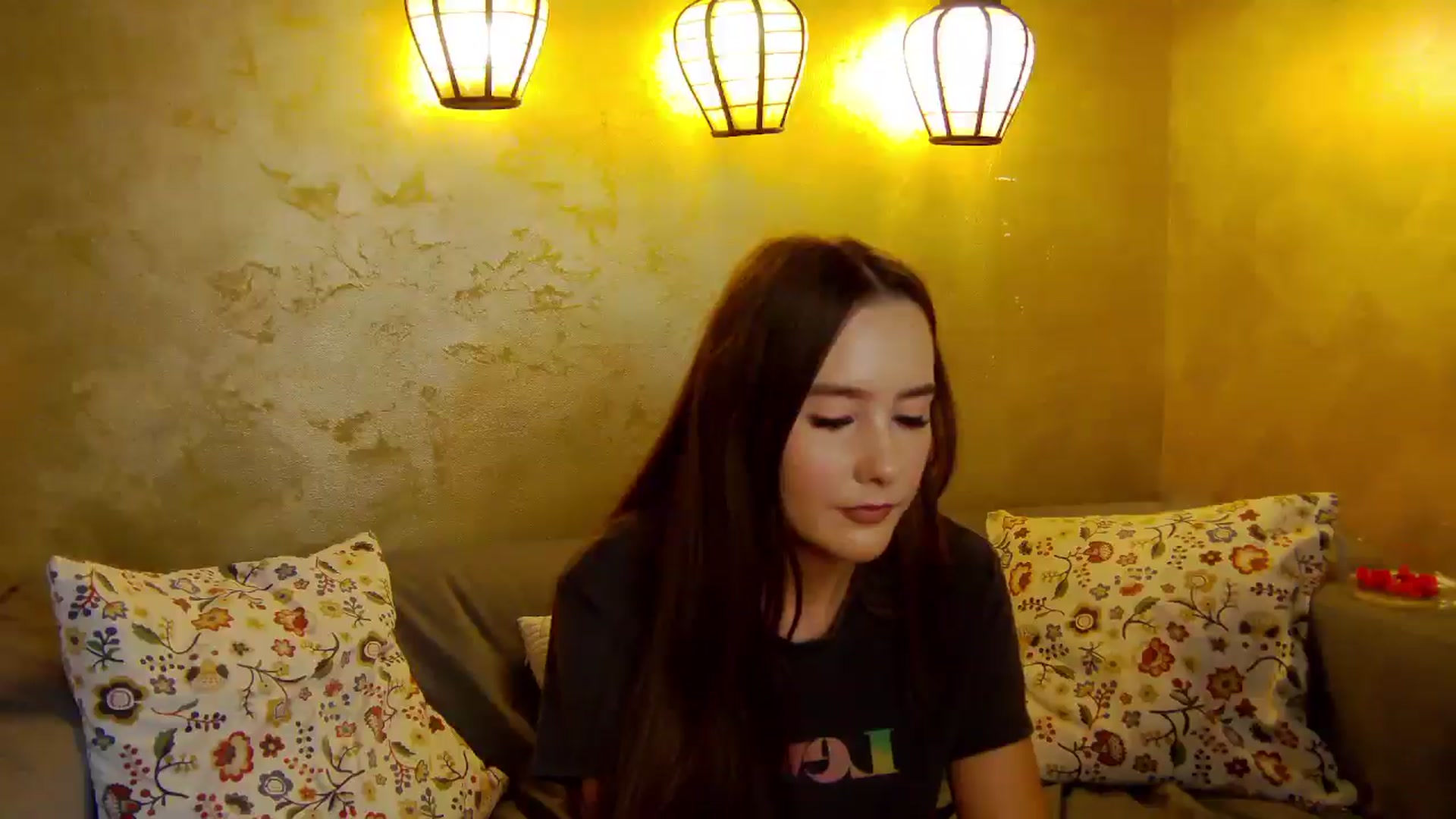 Gallery image thumbnail from Radiance's myfreecams stream on, 10/23/2025, 18:49 image 6 of 20