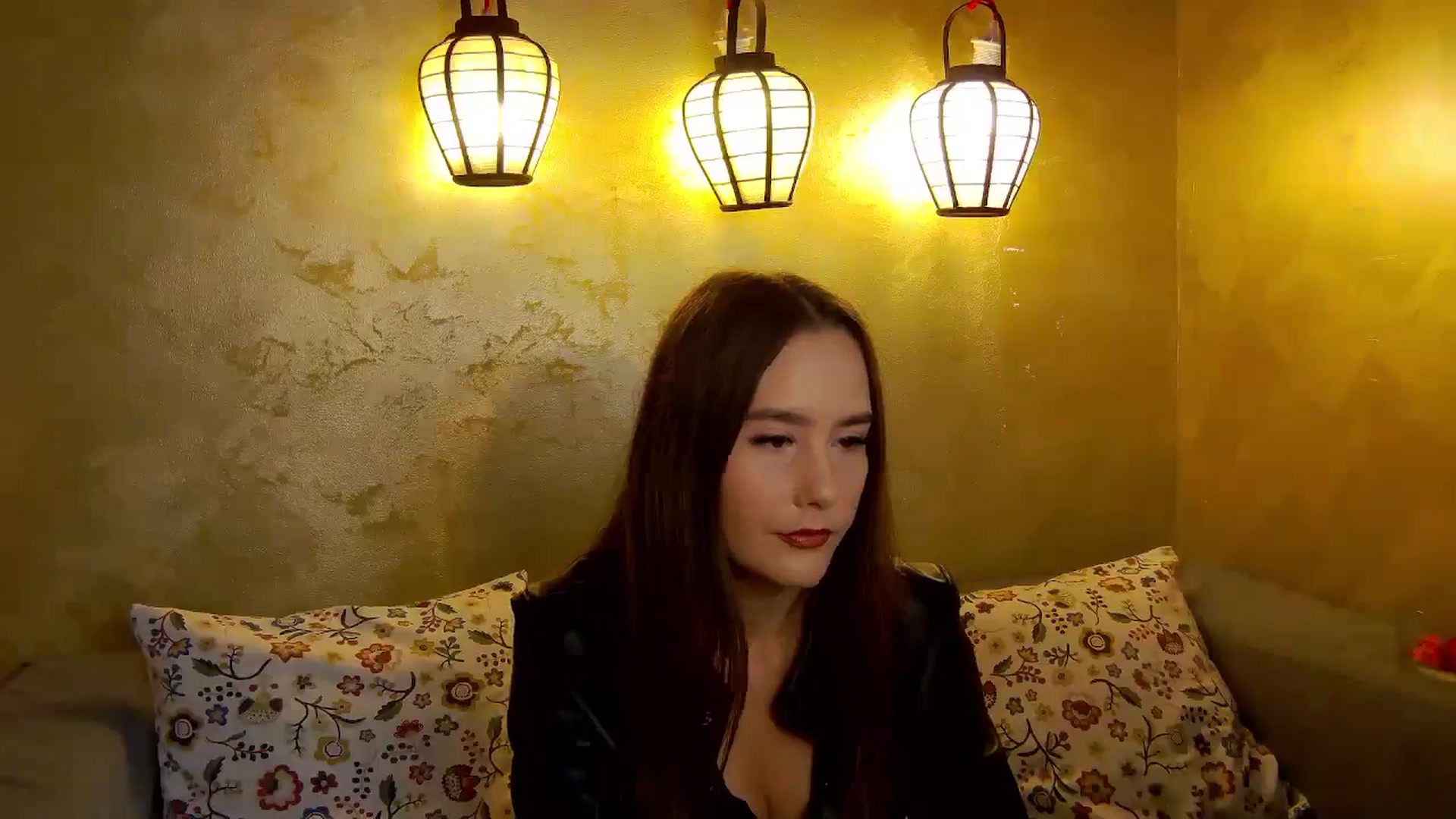 Gallery image thumbnail from Radiance's myfreecams stream on, 10/24/2025, 14:16 image 15 of 20