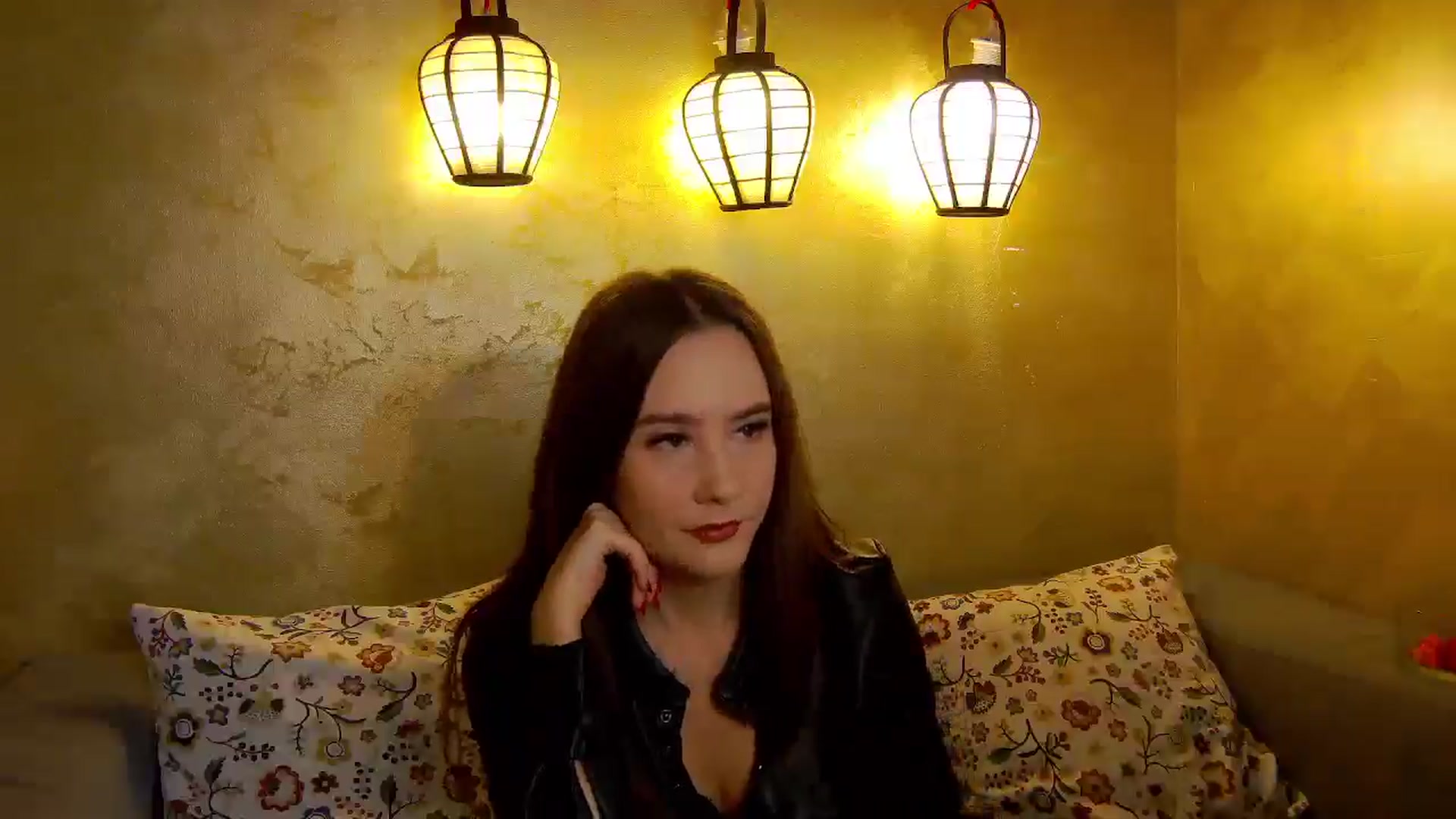 Gallery image thumbnail from Radiance's myfreecams stream on, 10/24/2025, 14:16 image 2 of 20