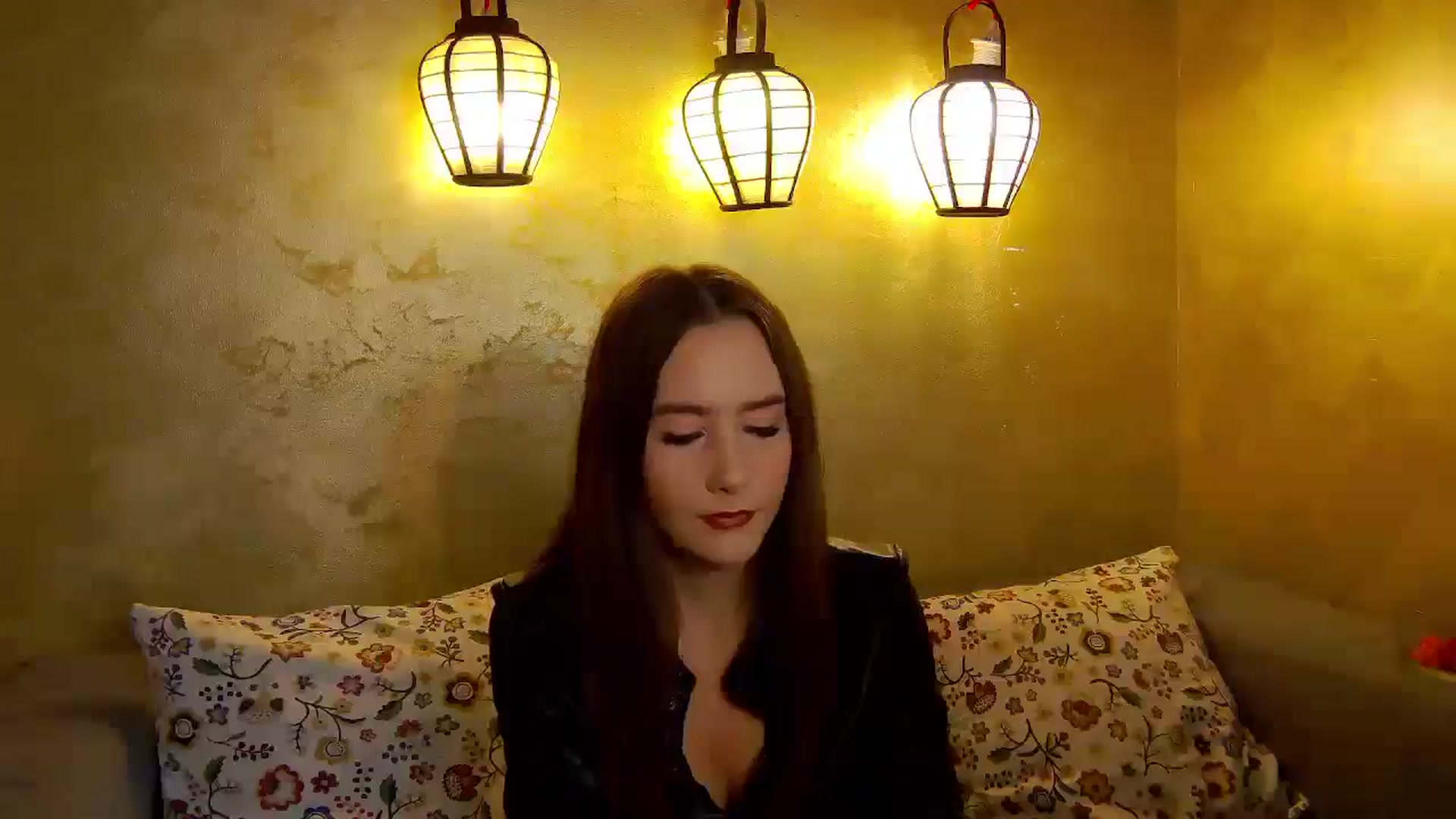Gallery image thumbnail from Radiance's myfreecams stream on, 10/24/2025, 14:16 image 9 of 20