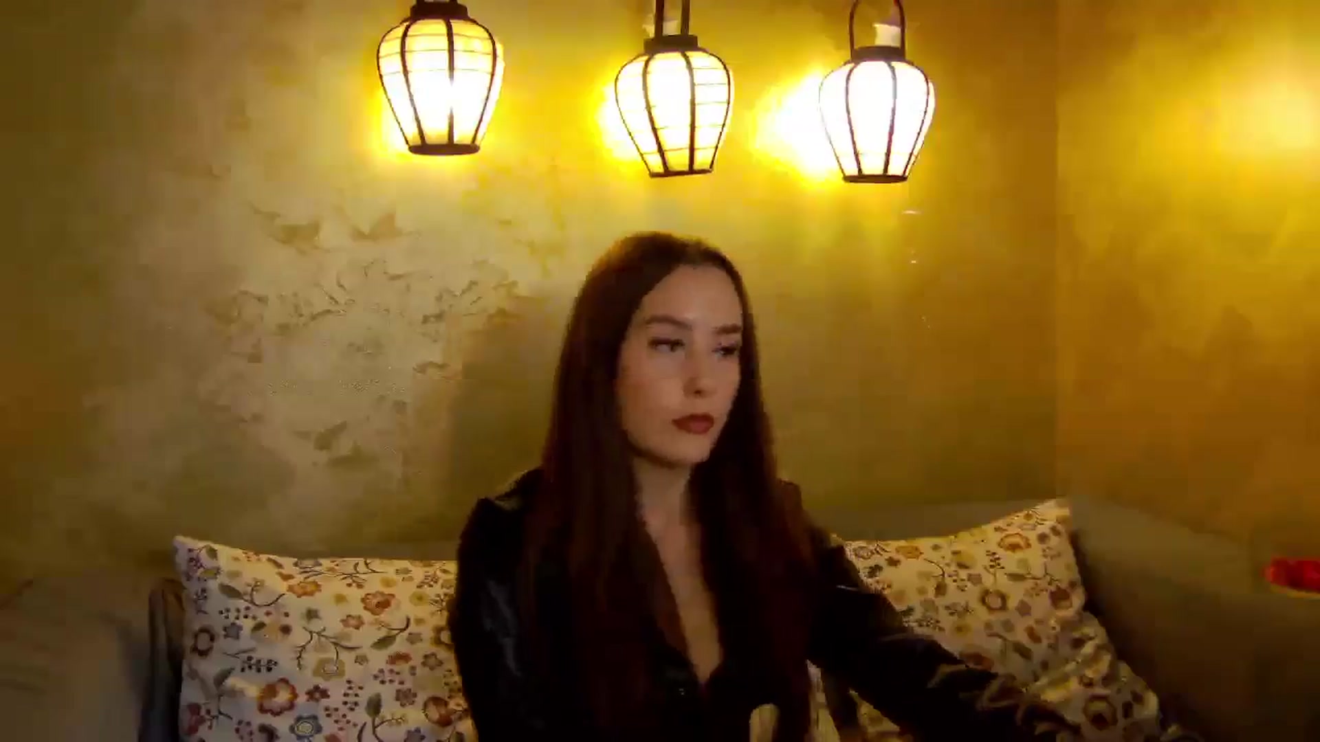 Gallery image thumbnail from Radiance's myfreecams stream on, 10/24/2025, 18:40 image 16 of 20