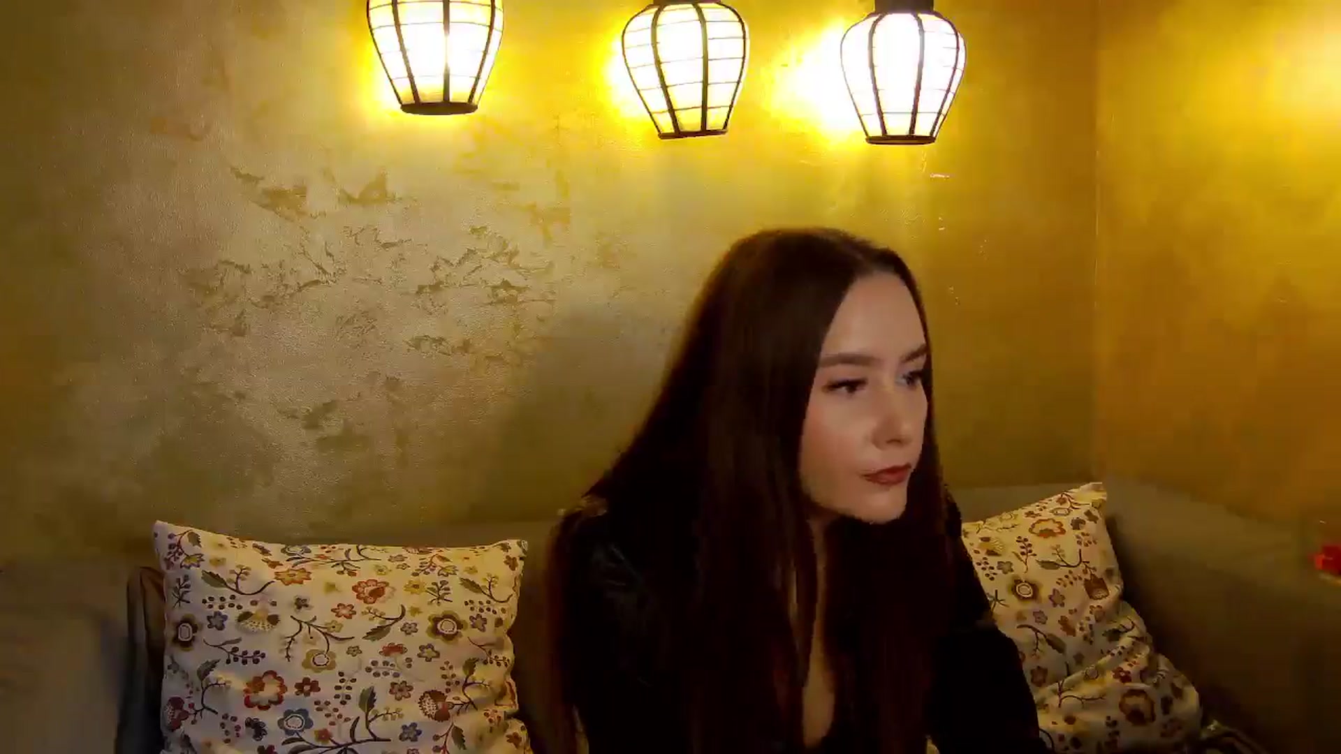 Gallery image thumbnail from Radiance's myfreecams stream on, 10/24/2025, 18:40 image 15 of 20